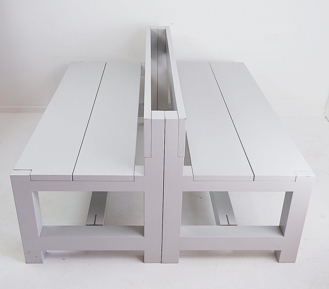 Paire de bancs gris par Claire Bataille et Paul Ibens - Belgique 9