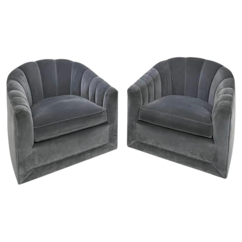 Par de sillones giratorios de terciopelo gris con canalé (hay 2 pares disponibles)