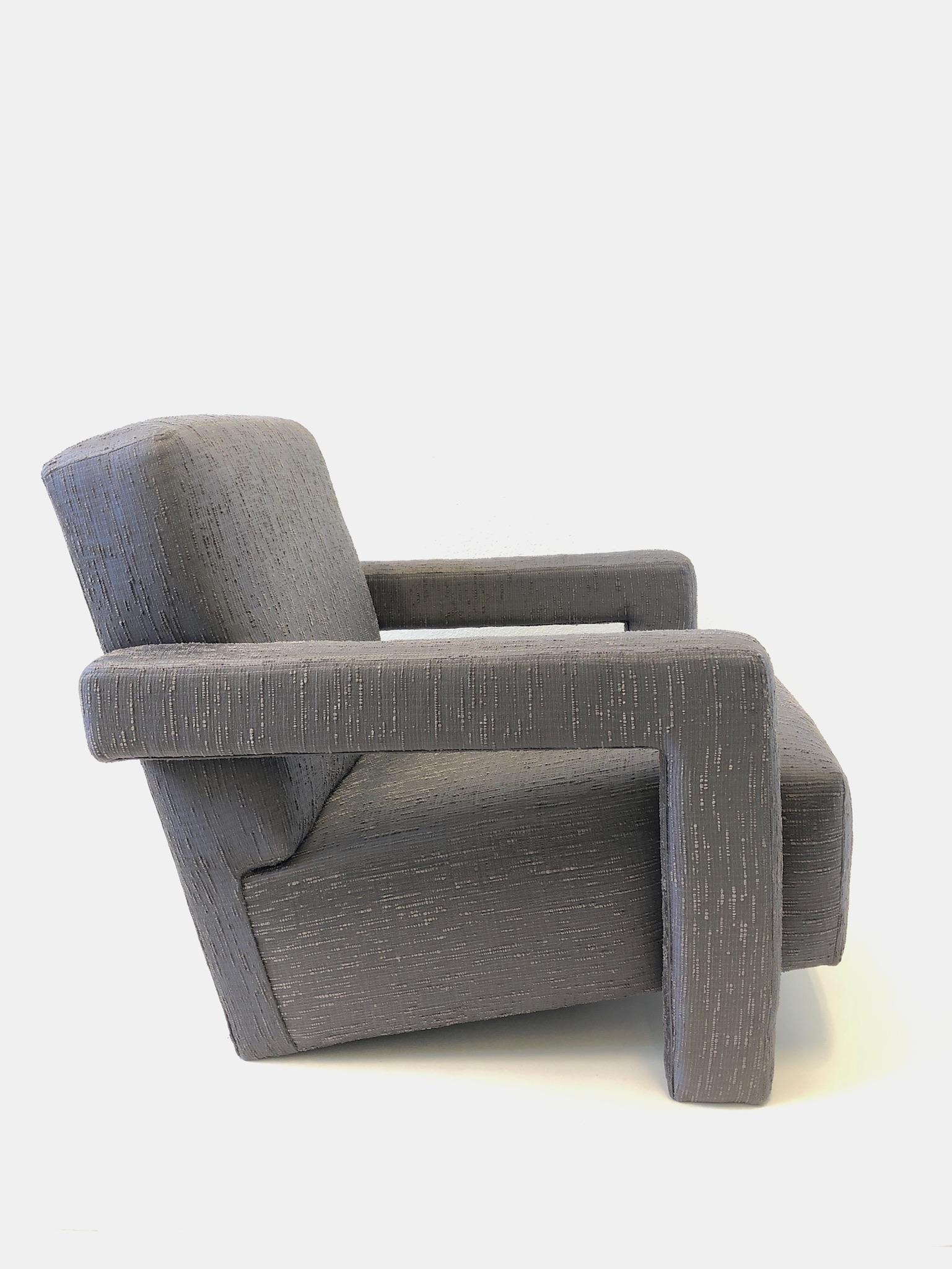 Dutch Pair of Gray Fabric Lounge Chairs by Gerrit Thomas Rietveld