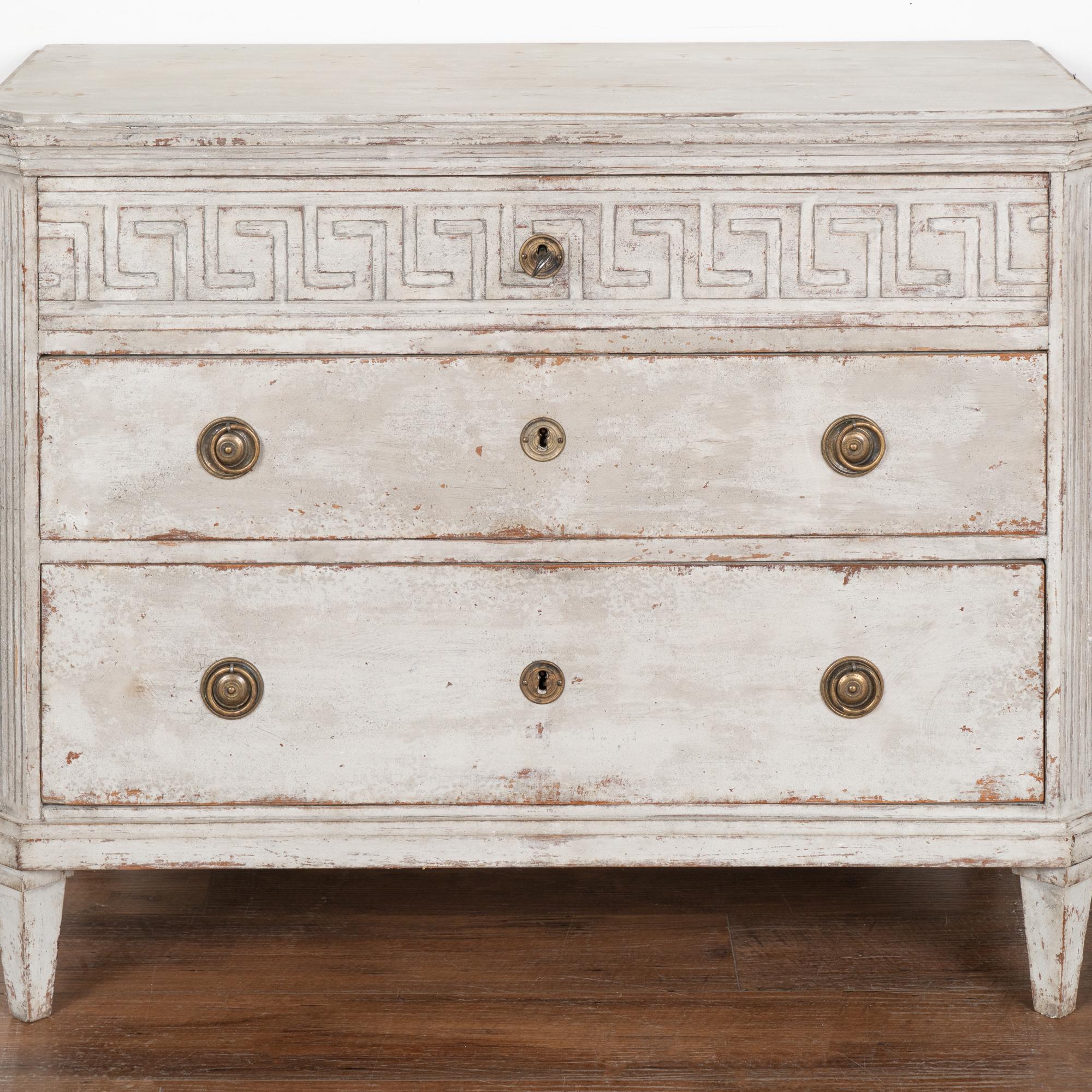 19th Century Pair of Gray Painted Gustavian Chest of Drawers, Sweden circa 1860