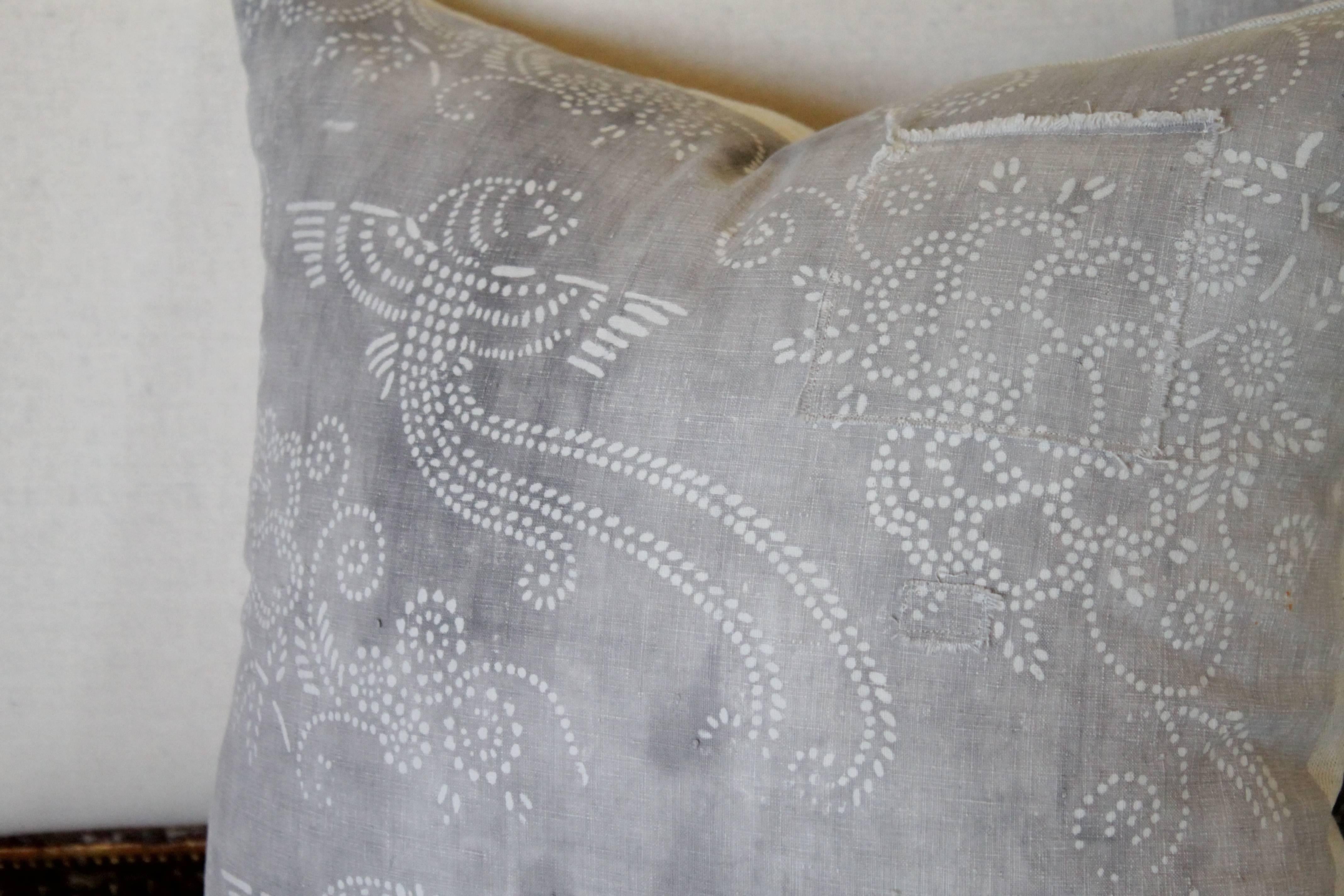 Only one left. Each Pillow Sold individually. Vintage Batik style accent pillows
This pillow cover is sewn from a piece of a vintage, gray, Chinese batik textile. 

Pillow cover size: 18x18 approximate finished size. Please note: the insert is