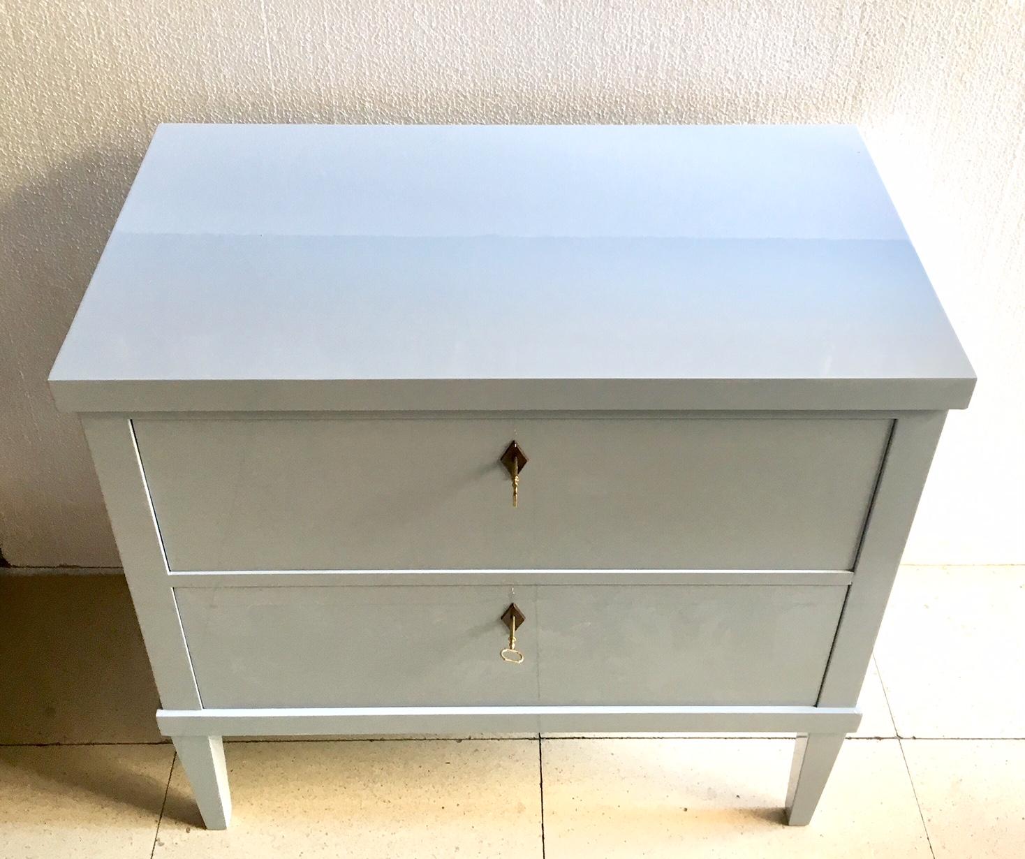 Contemporary Pair of Gray-White Lacquered Biedermeier Style Commodes