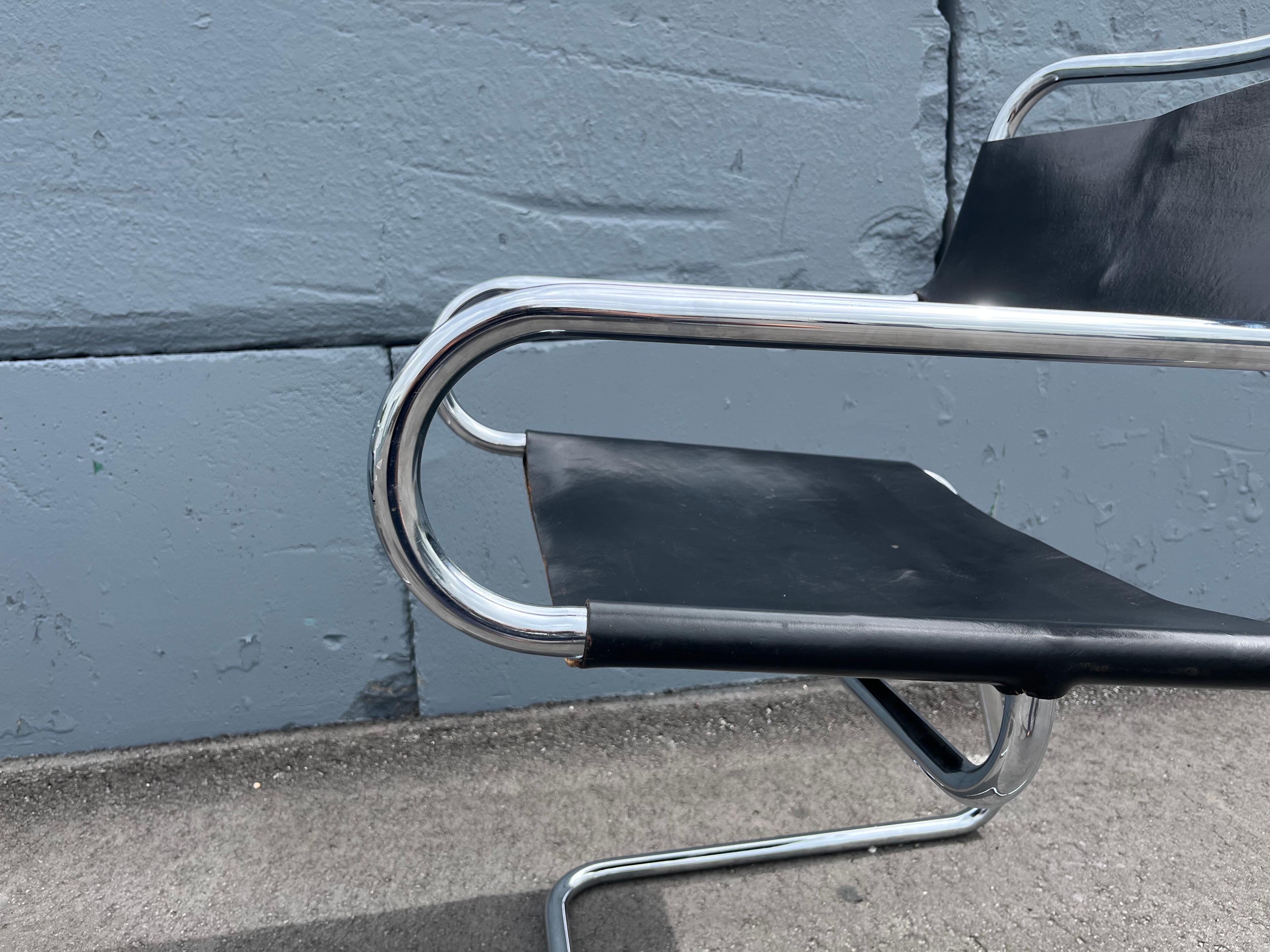 Paire de superbes fauteuils luge italiens en cuir sellier en vente 6
