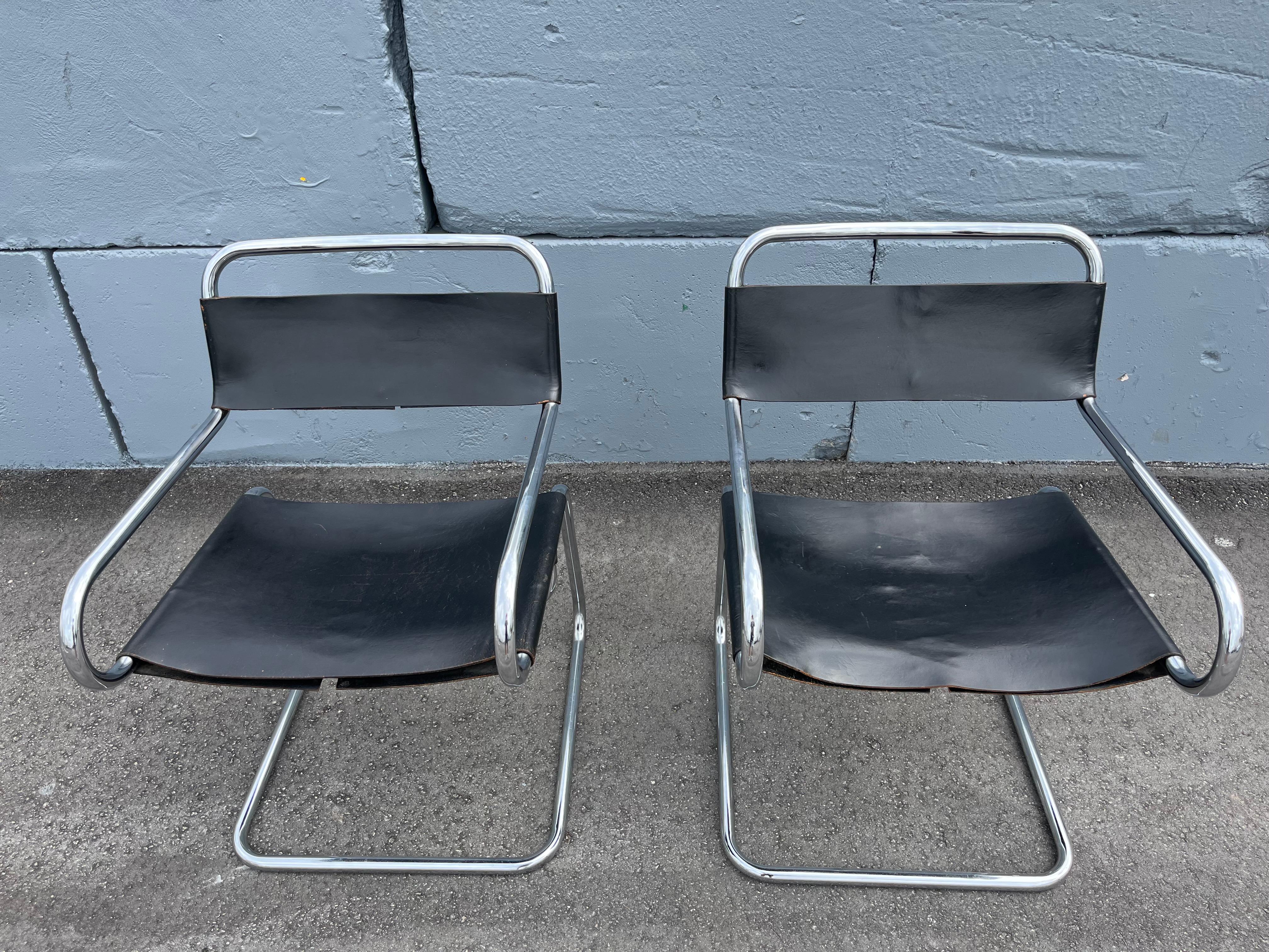 Paire de superbes fauteuils luge italiens en cuir sellier en vente 3