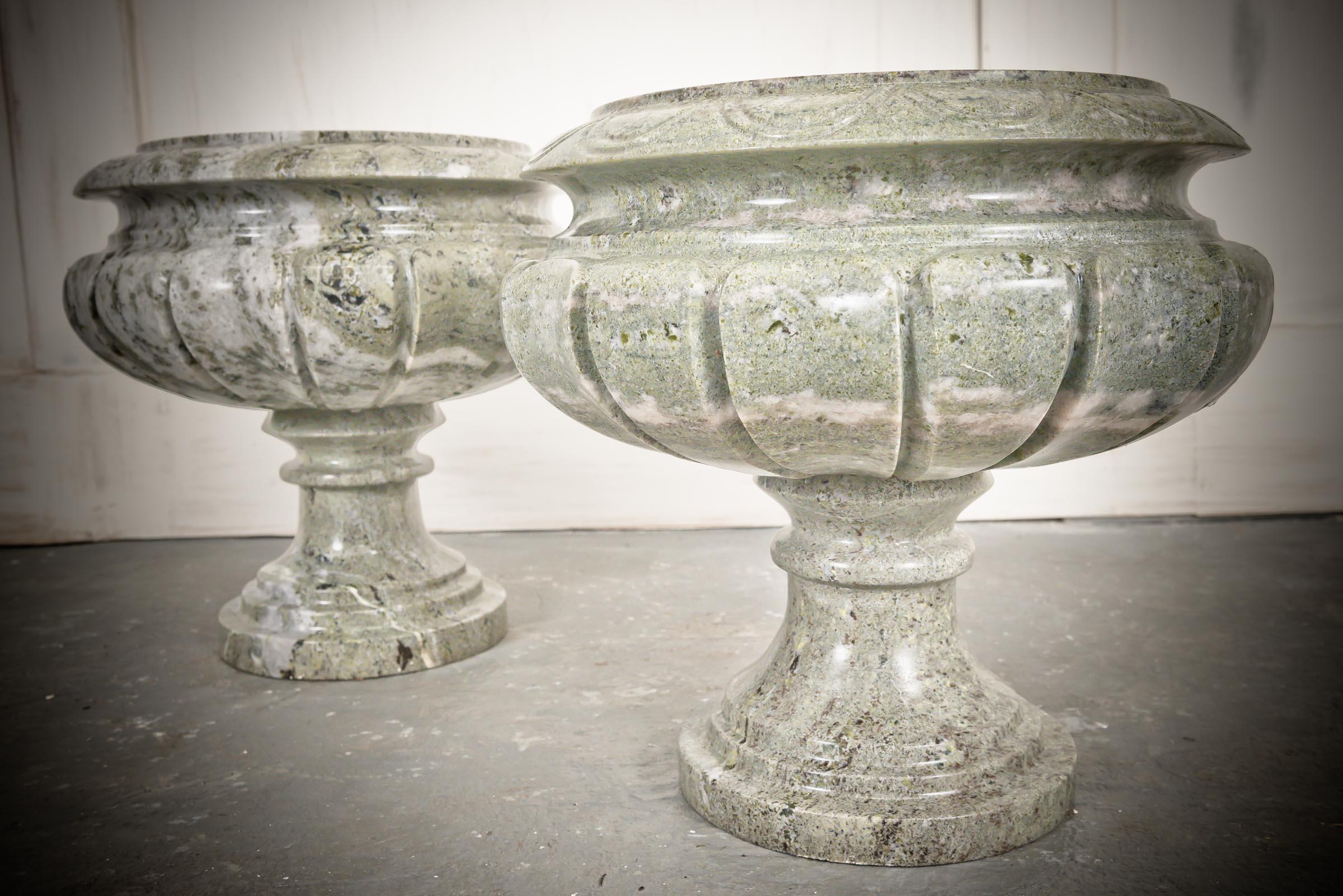 Pair of Greek Influenced Grand Tour Italian Marble Urns For Sale 2