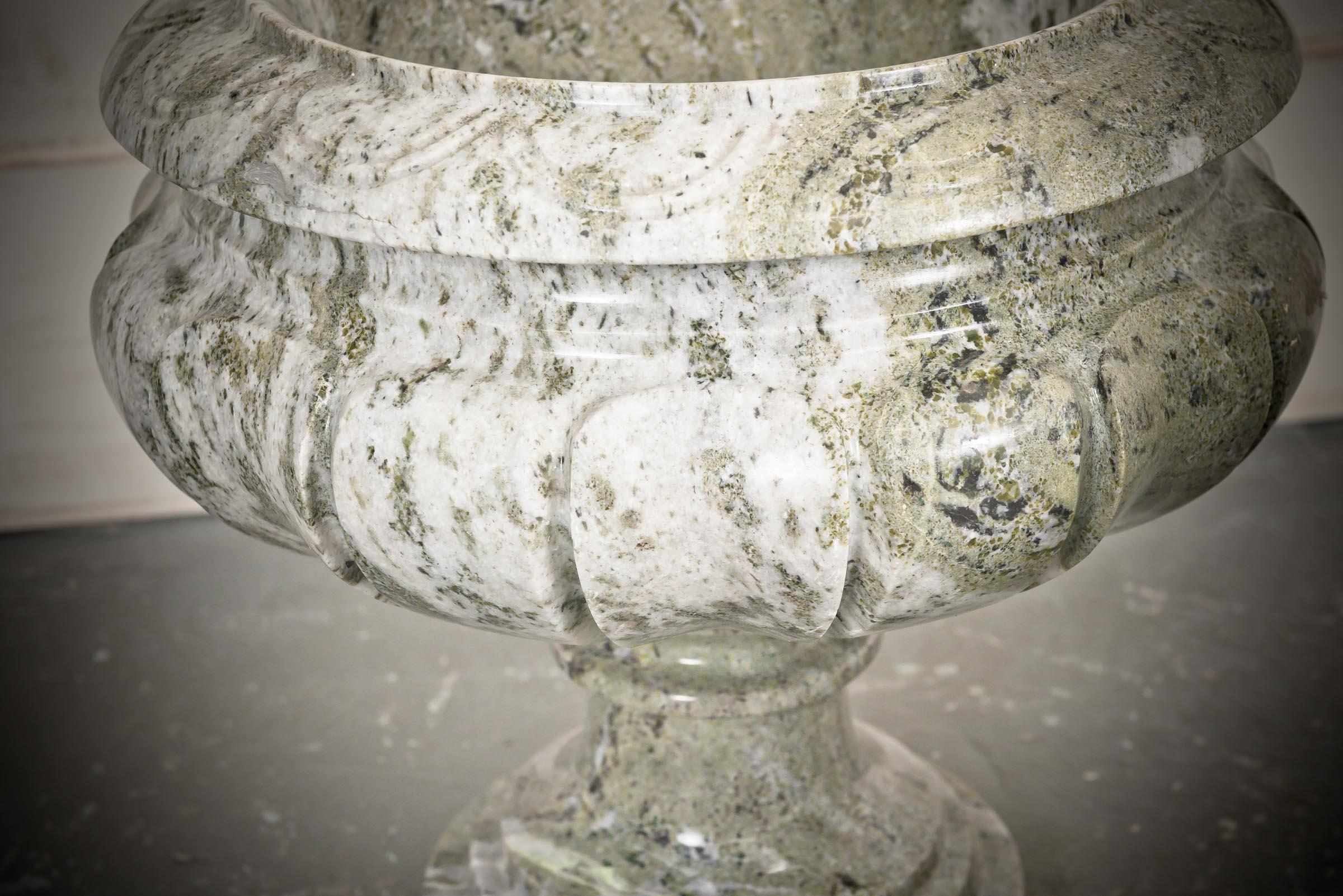 Pair of Greek Influenced Grand Tour Italian Marble Urns For Sale 5