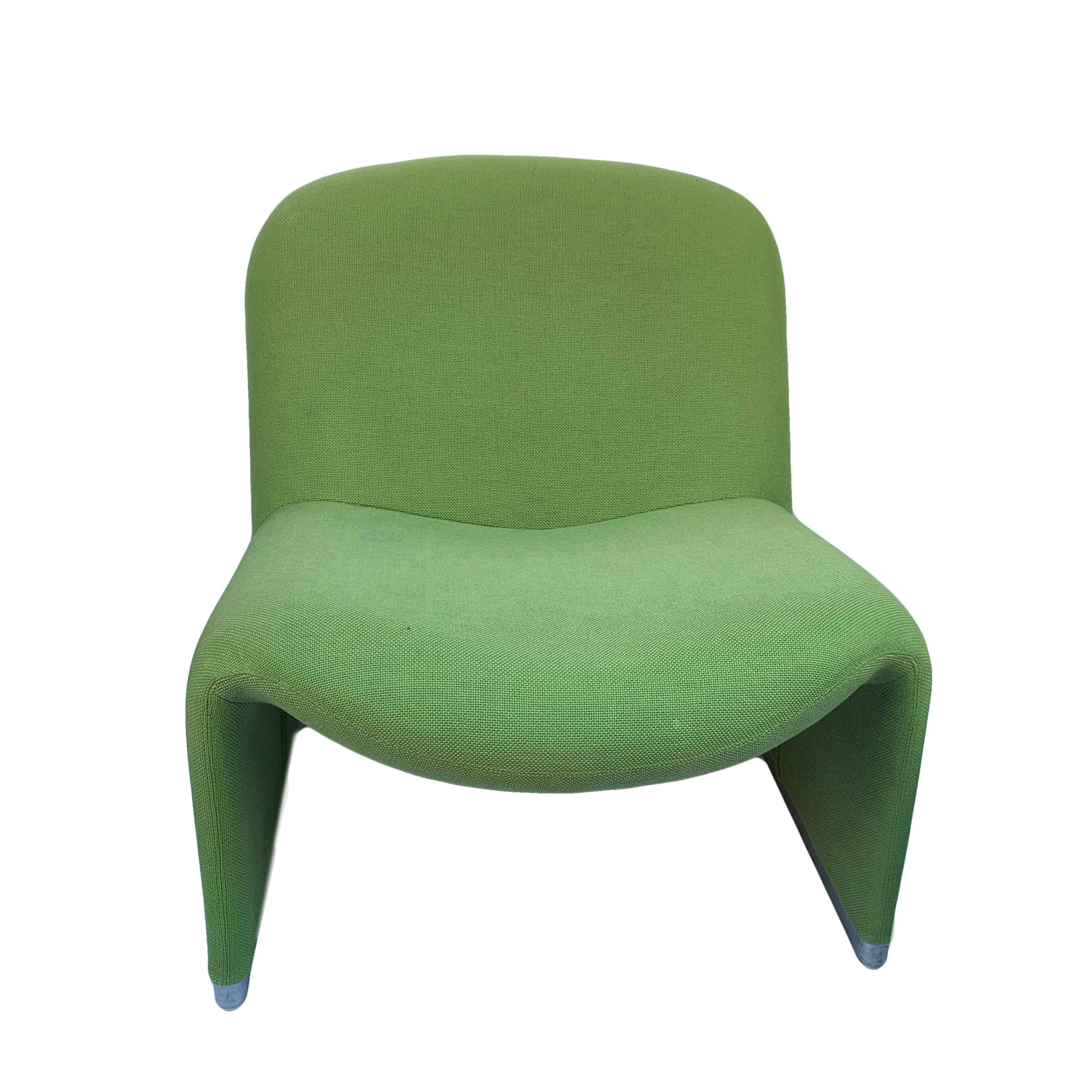 Set of two green armchairs, model Alky by Giancarlo Piretti. Produced by Castelli in Italy in the 1970s
Very comfortable. Original green fabric. Made with foam. Aluminium base. Good condition.
Marked on the bottom.
 