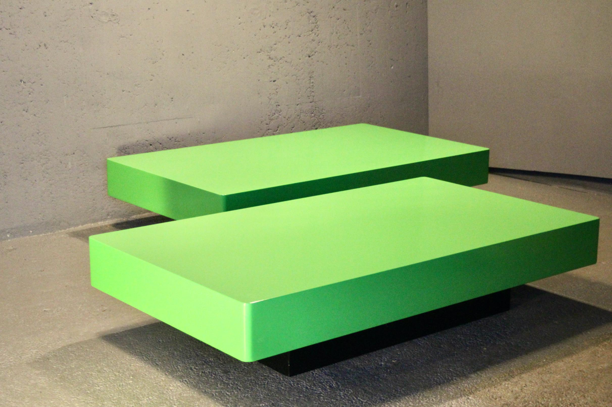 Pair of green and black lacquered coffee table For Sale 3