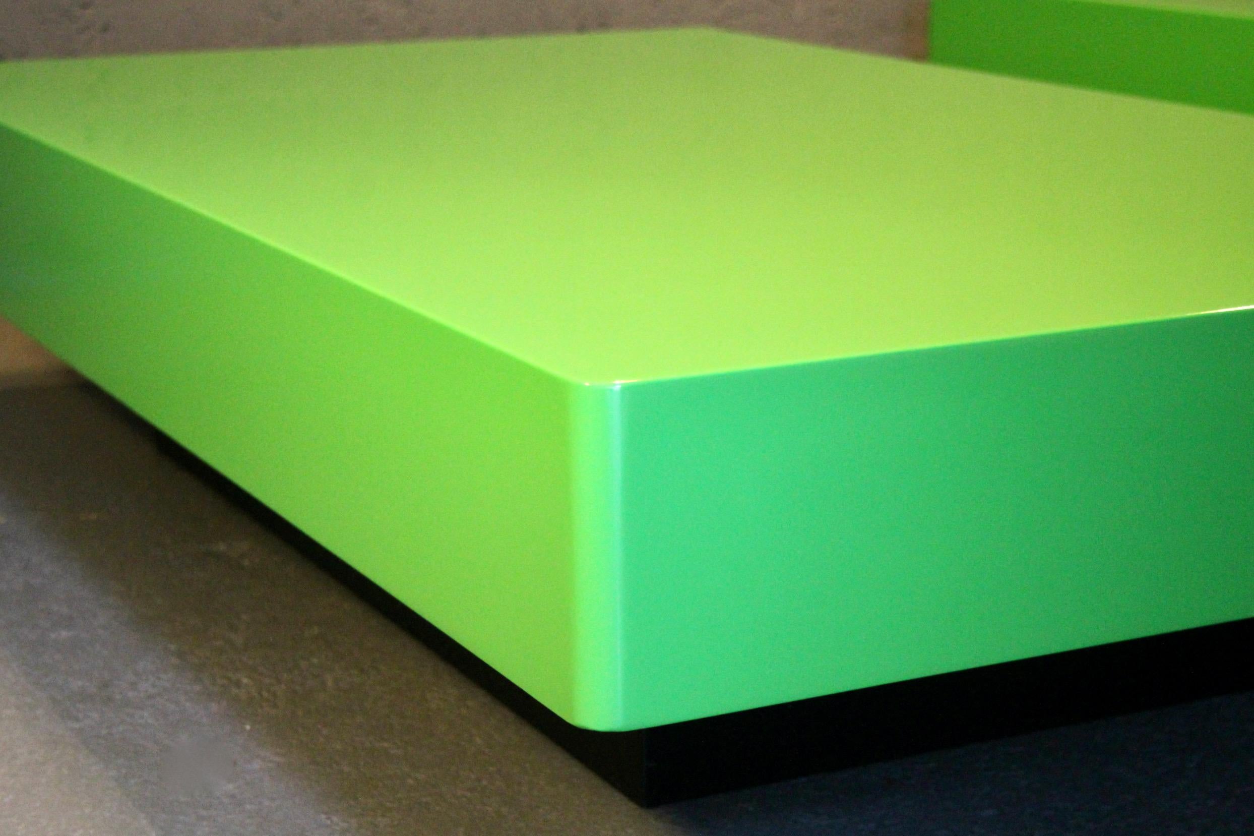Wood Pair of green and black lacquered coffee table For Sale