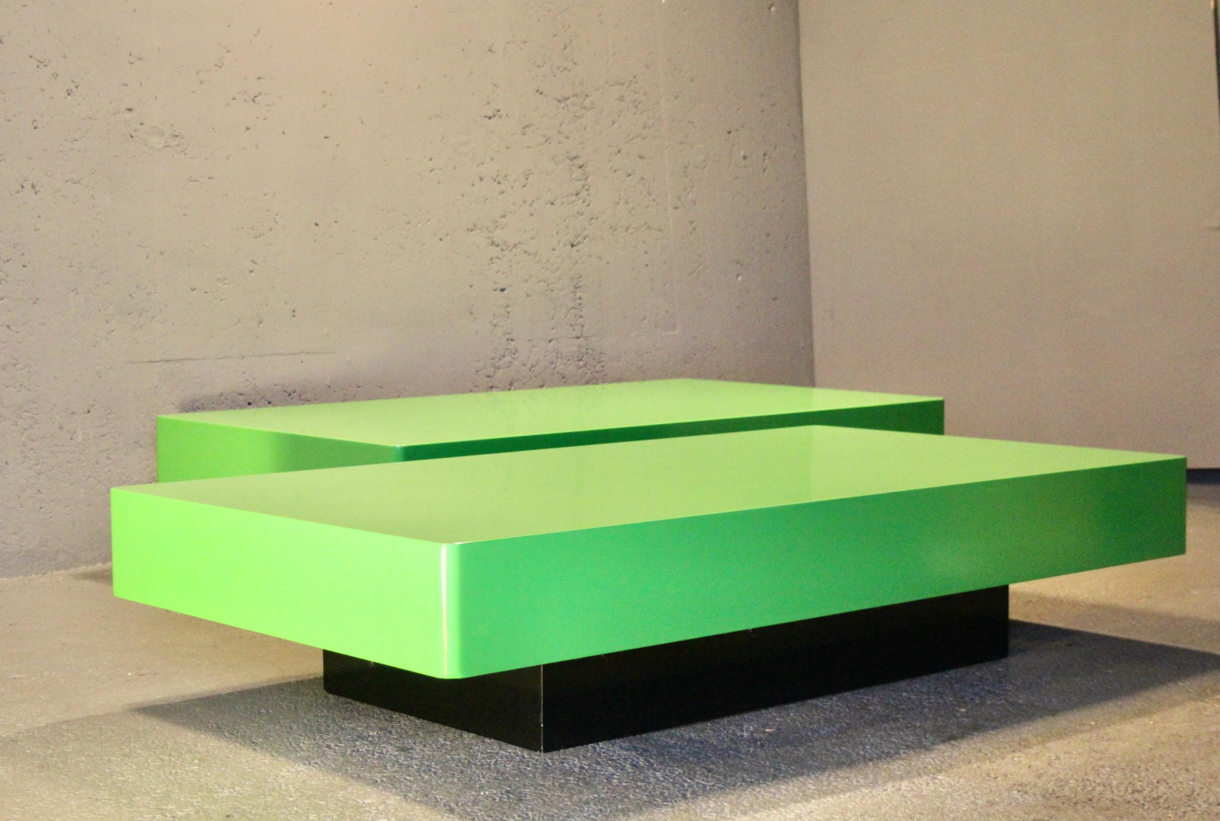 Pair of green and black lacquered coffee table For Sale 1