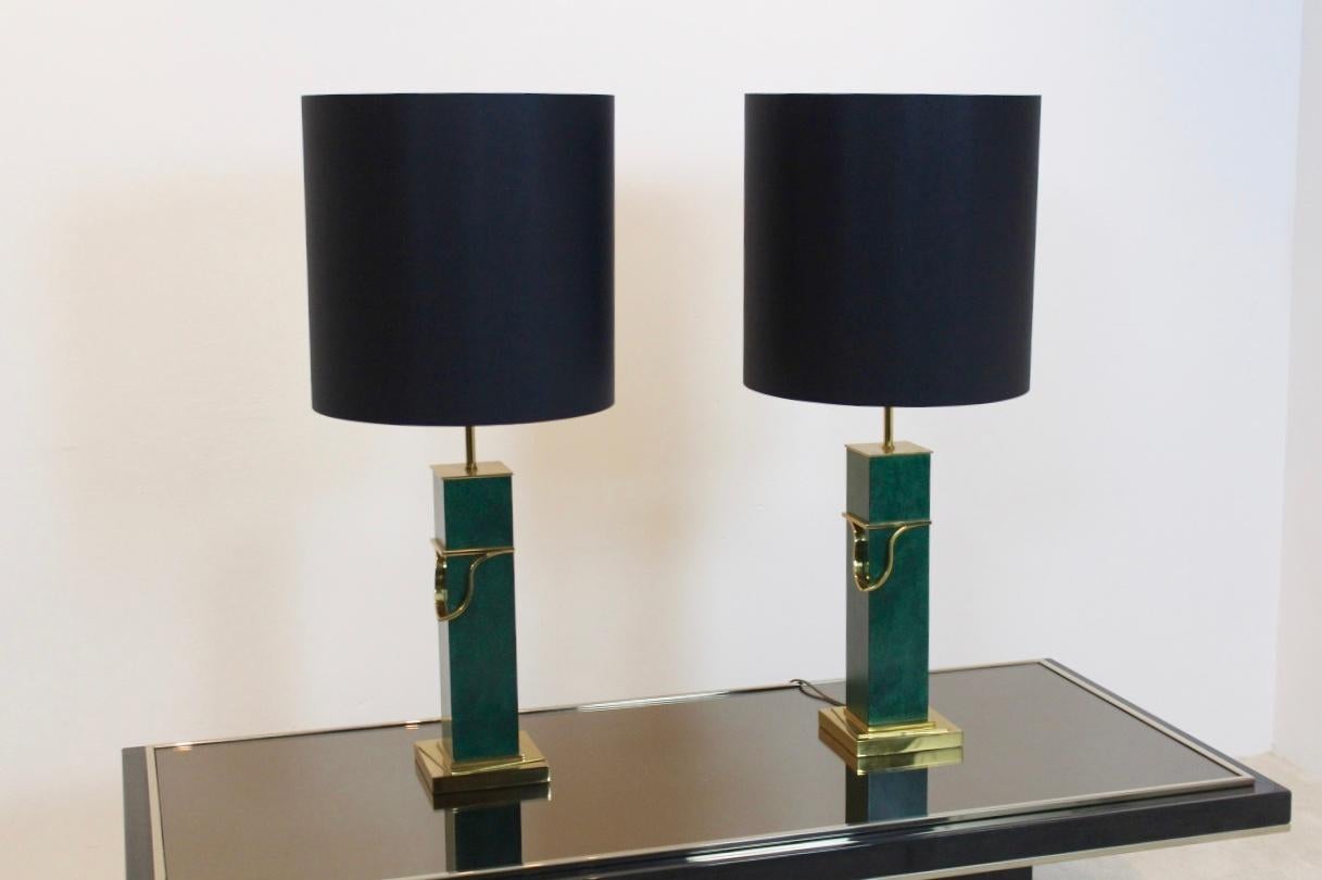 Pair of Green and Brass Mid-Century Modern Table Lamps In Good Condition For Sale In Voorburg, NL