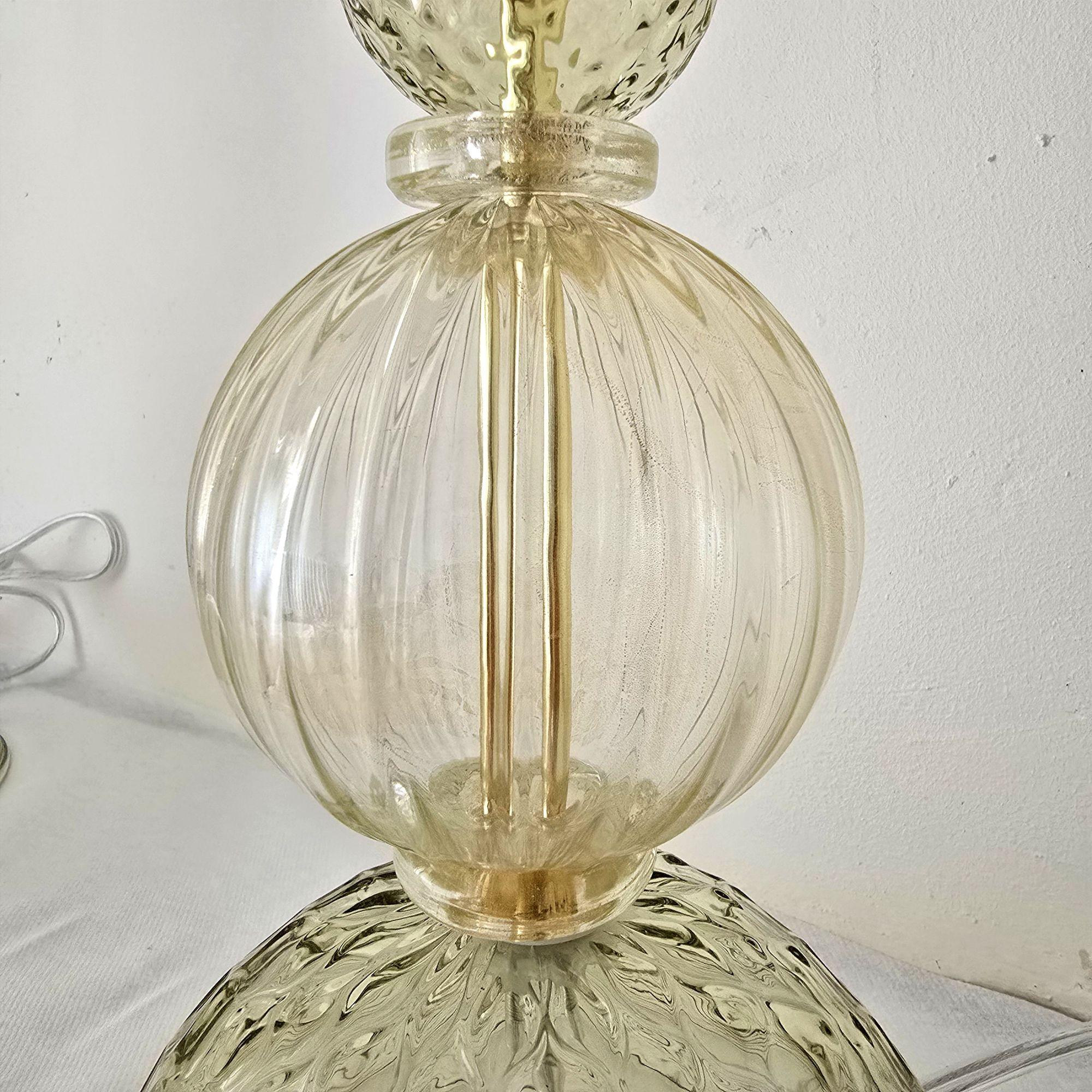 Coppia di lampade in vetro di Murano verde e oro in vendita 1