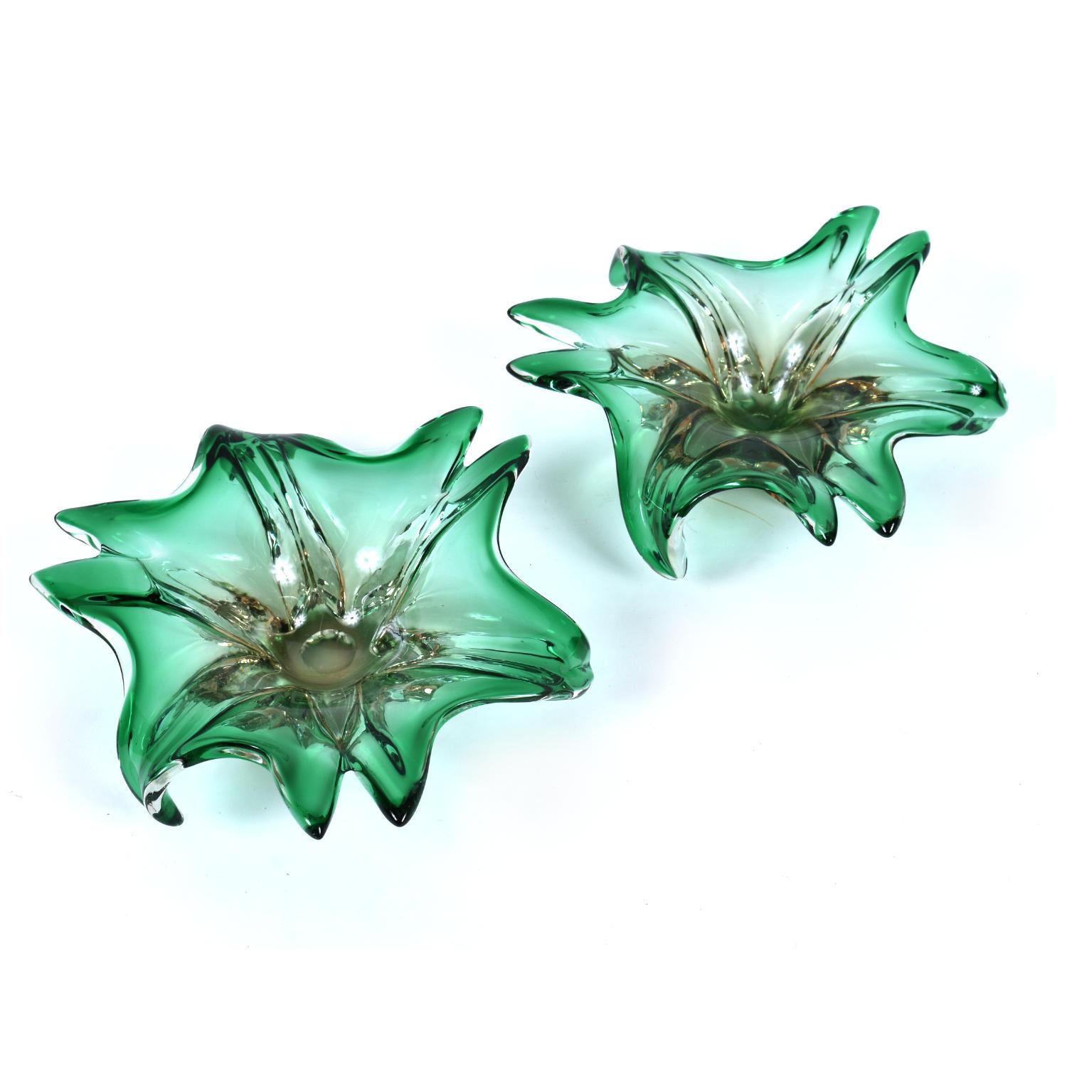 Pair of Green and Pink Amorphic Botanical Floral Murano Glass Dishes In Excellent Condition For Sale In Chattanooga, TN
