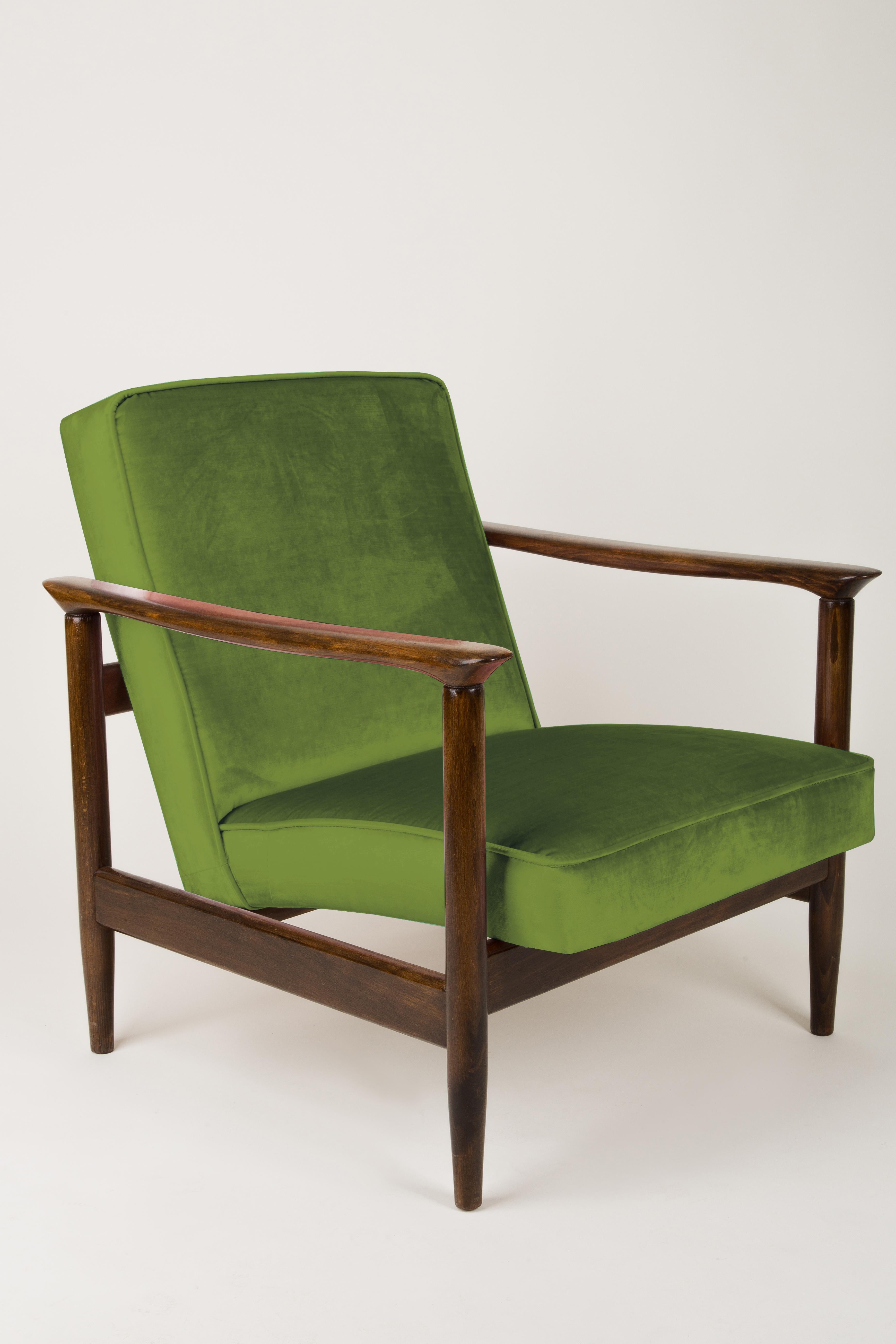 Paar grüne Sessel:: Edmund Homa:: GFM-142:: 1960er Jahre:: Polen (Moderne der Mitte des Jahrhunderts) im Angebot