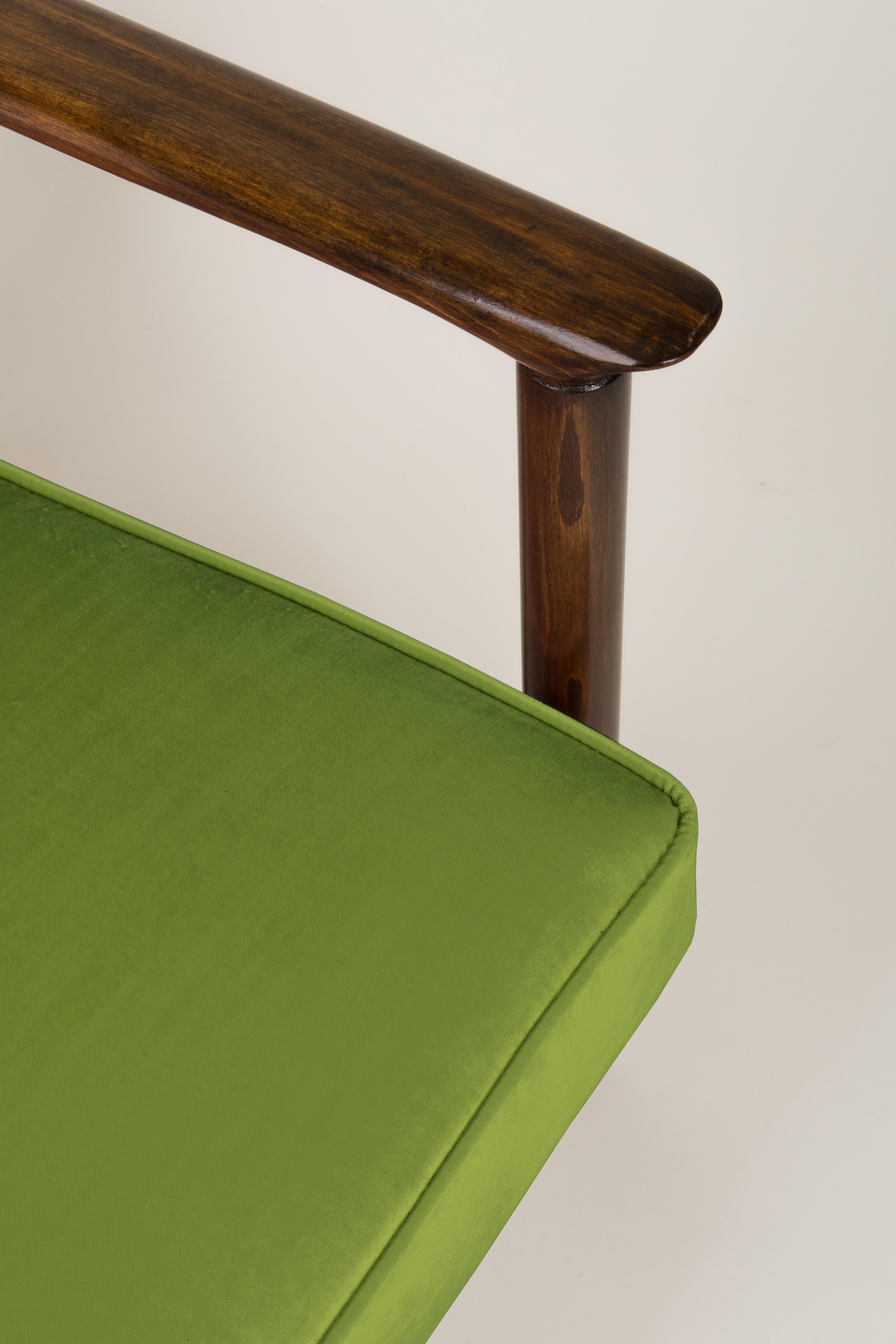 Mid-Century Modern Pair of Green Armchairs, Edmund Homa, GFM-142, 1960s, Poland For Sale