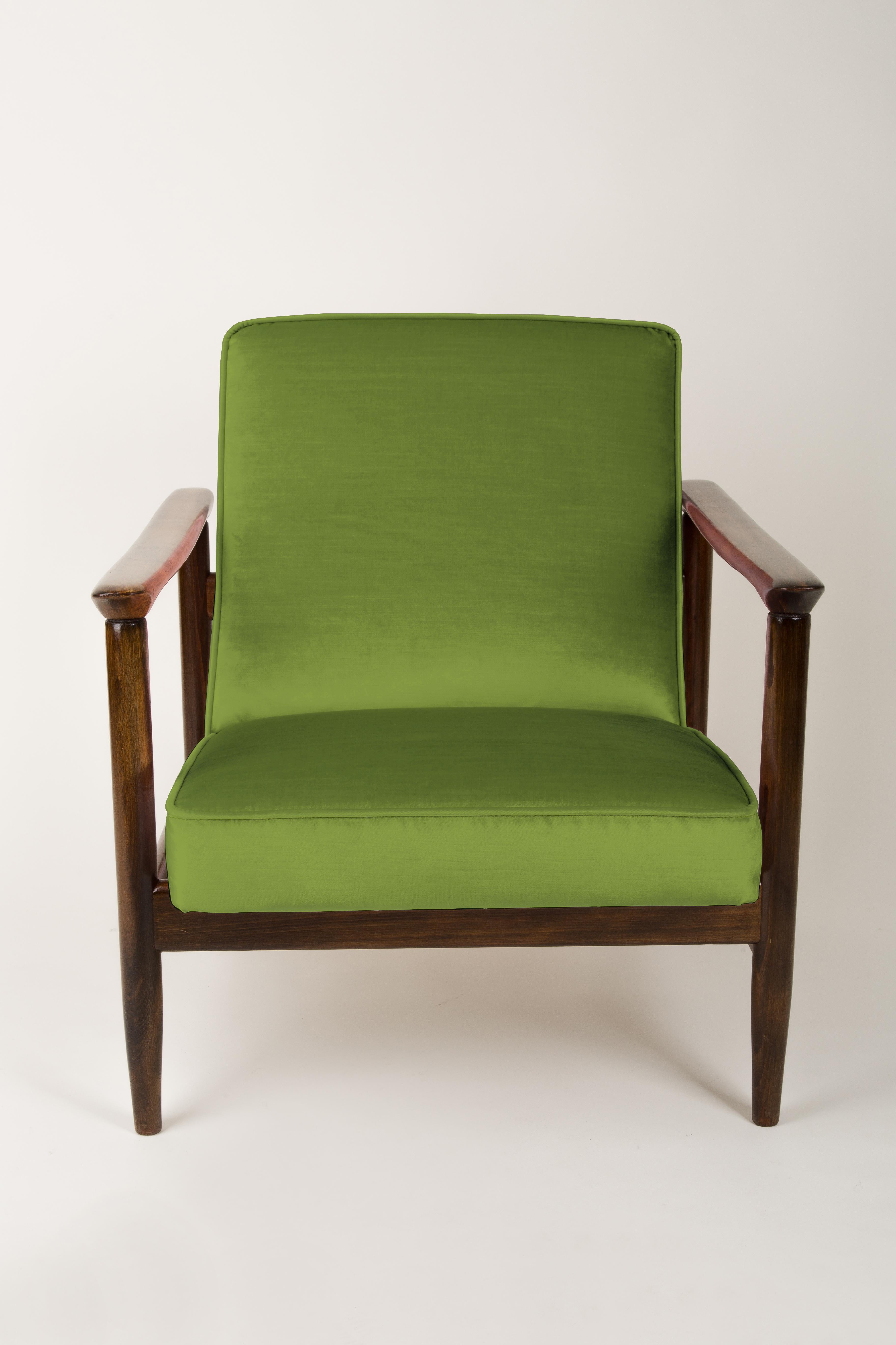 Hand-Crafted Pair of Green Armchairs, Edmund Homa, GFM-142, 1960s, Poland For Sale