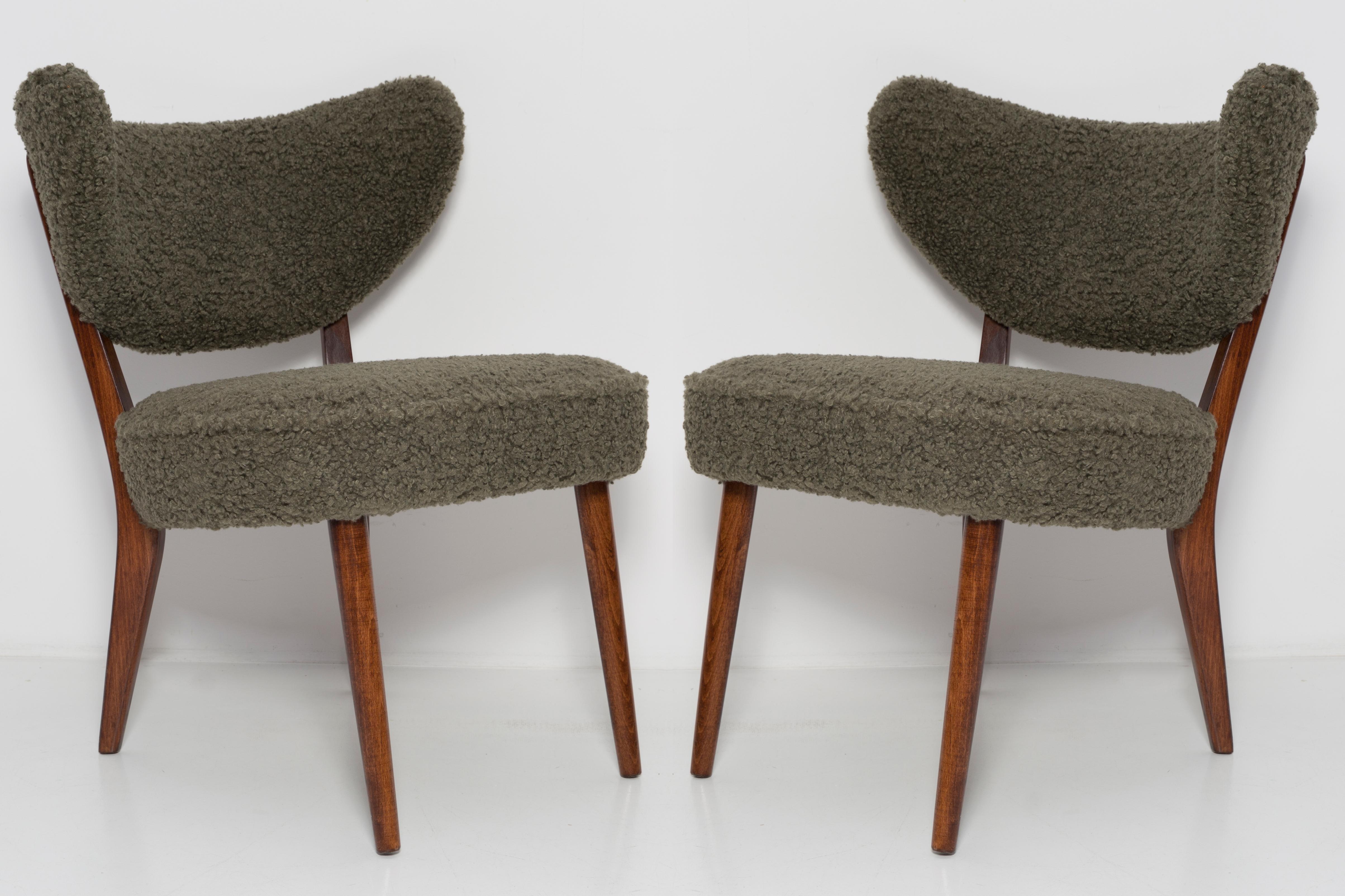 Sièges club élastiques, très confortables et stables.
Il s'agit de chaises contemporaines inspirées du style des années 1960. 
Elles peuvent être utilisées comme fauteuils et chaises à manger. 

La chaise a été conçue par Vintola Studio, une marque