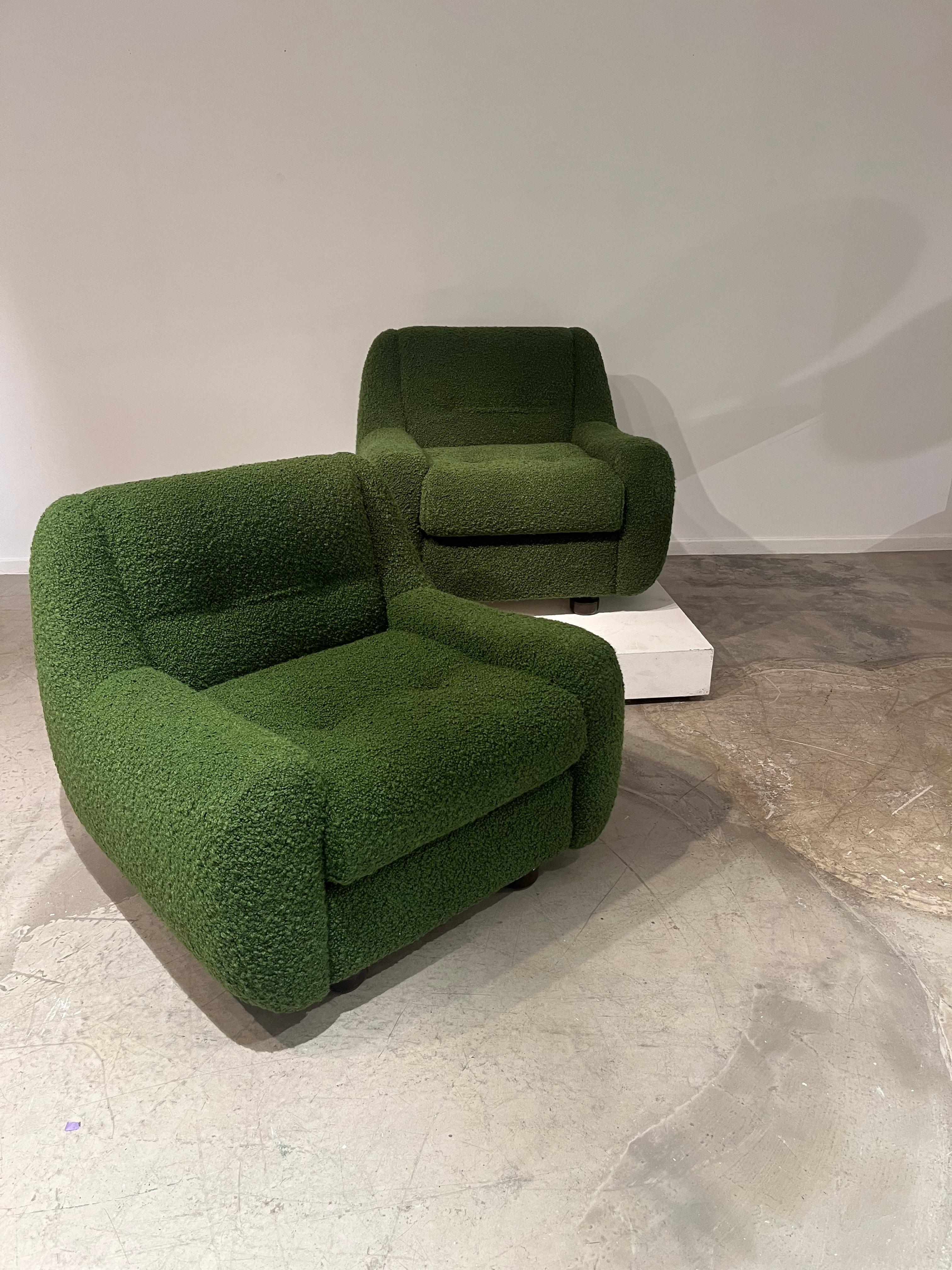 Fin du 20e siècle Paire de fauteuils bouclette verts en vente
