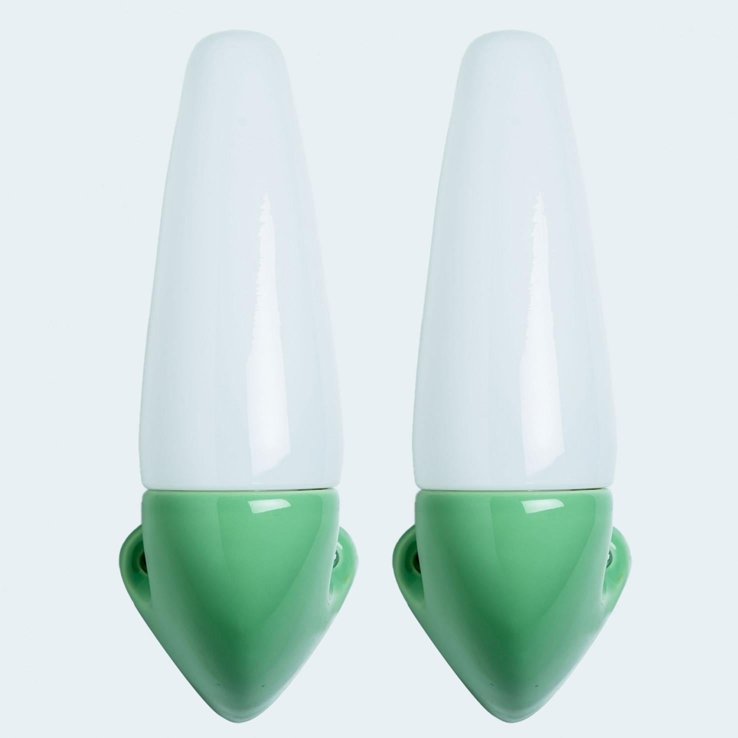 Paire d'appliques en céramique verte, Sigvard Bernadotte, 1970 en vente 3