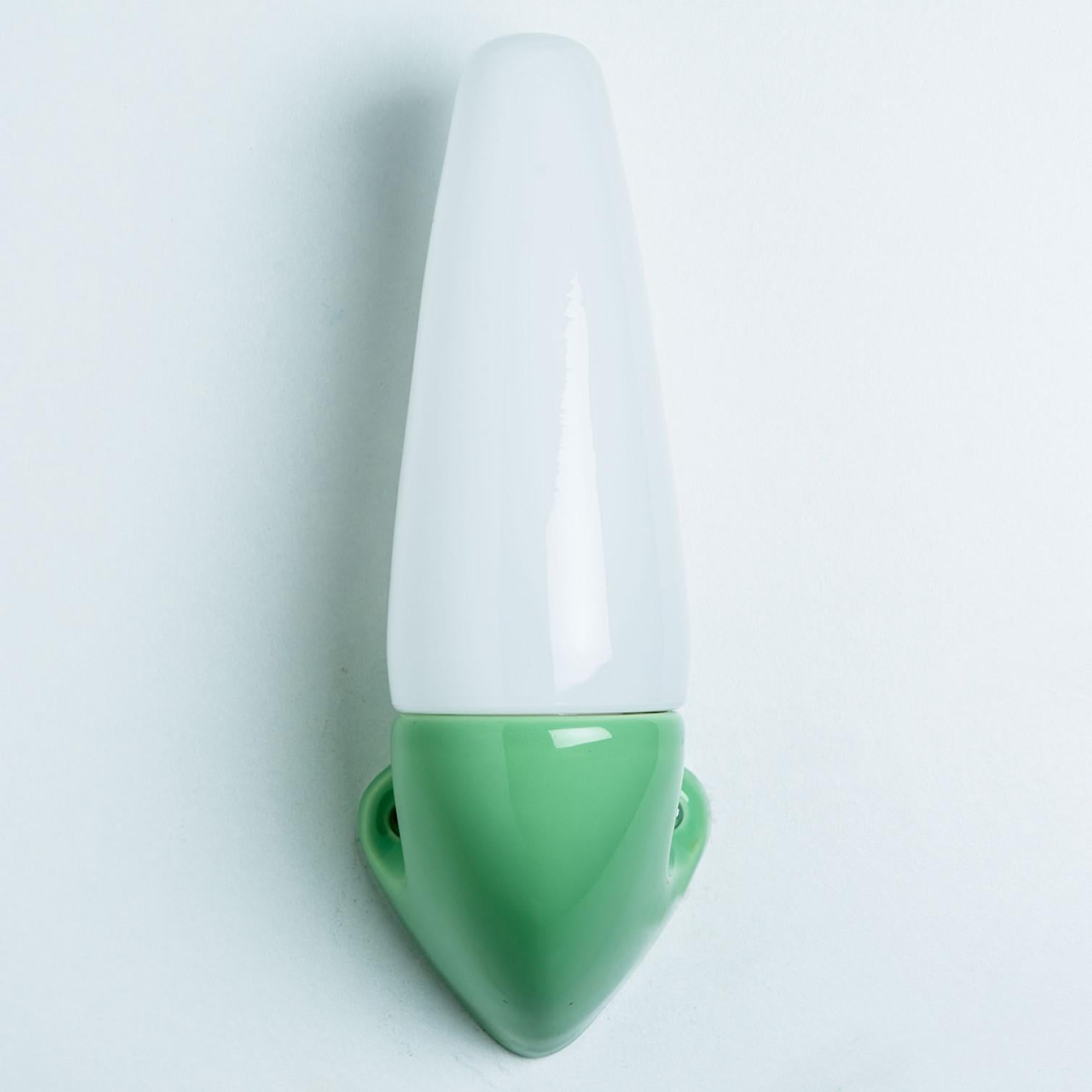 Mid-Century Modern Paire d'appliques en céramique verte, Sigvard Bernadotte, 1970 en vente
