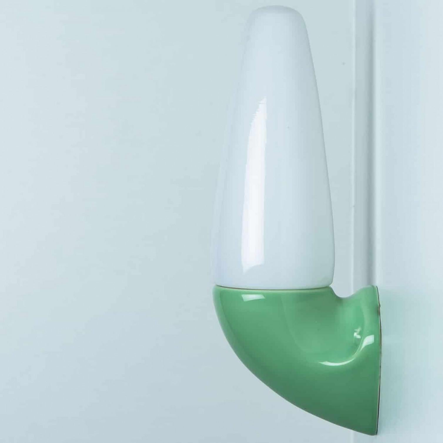 Pair of Green Ceramic Wall Lights, Sigvard Bernadotte, 1970 (Moderne der Mitte des Jahrhunderts) im Angebot