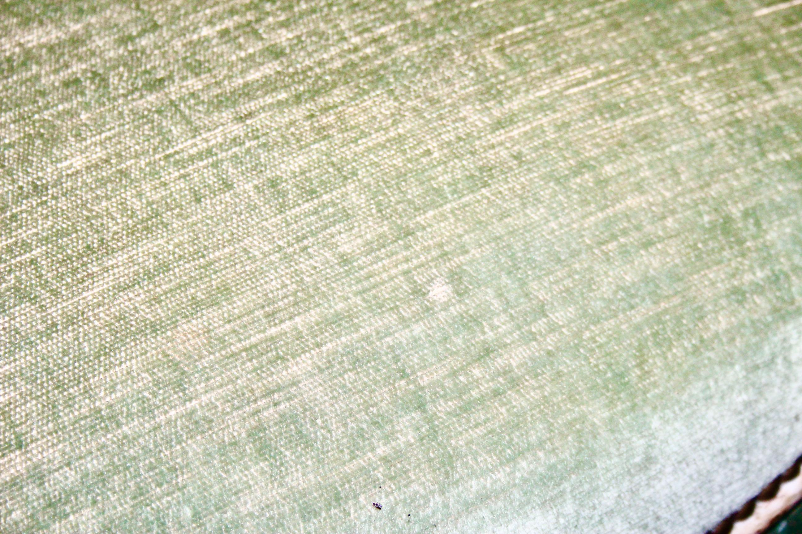 Européen Paire de fauteuils Louis XV peints de couleur verte en vente