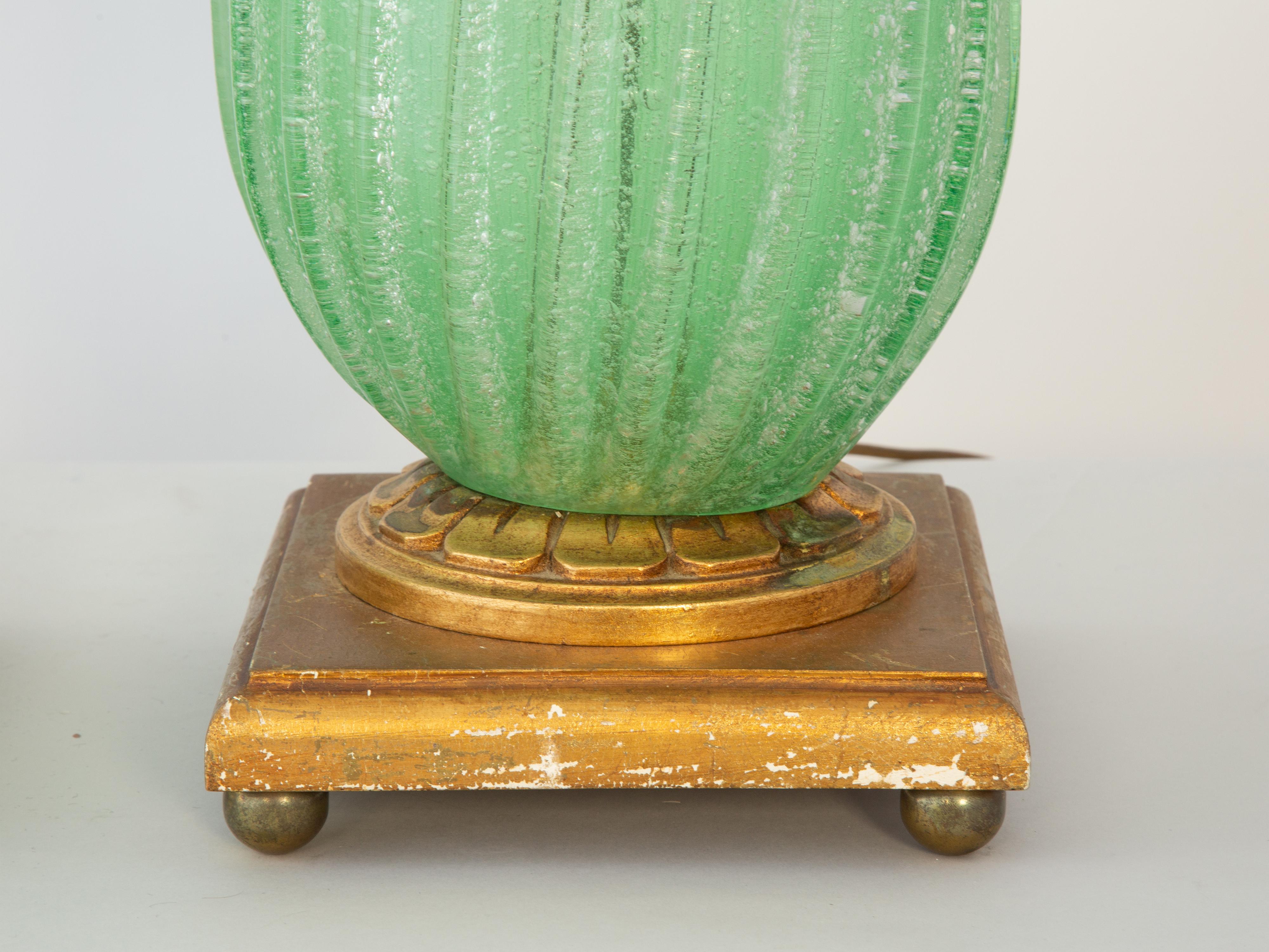 Hollywood Regency Pair of Green-Colored Lobular Murano Glass Lamps en vente