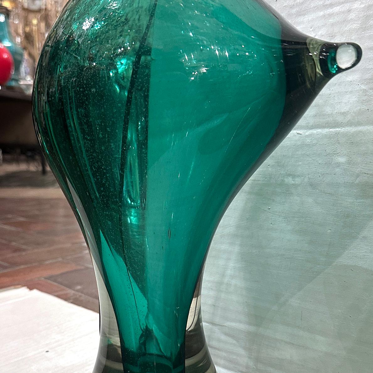 Paire de lampes oiseaux en verre vert Bon état - En vente à New York, NY