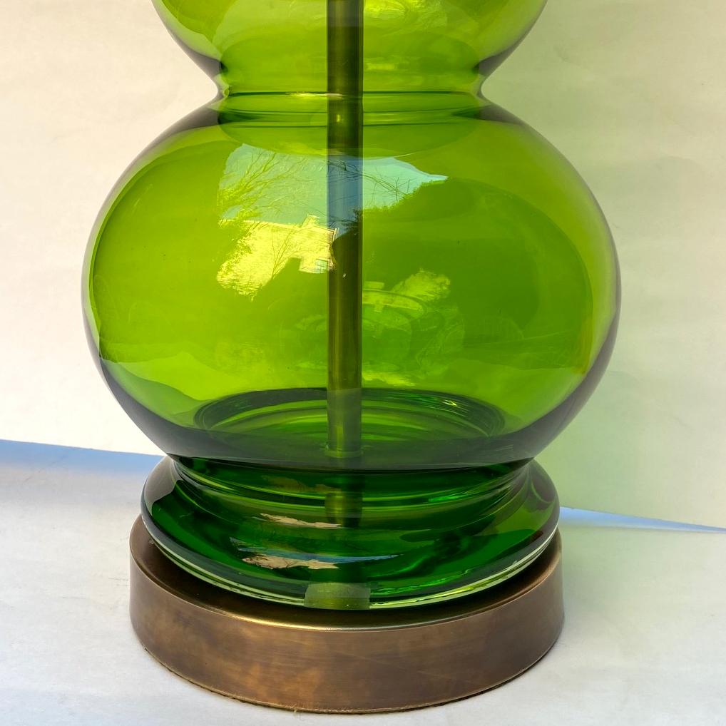 Pair of Green Glass Lamps In Good Condition For Sale In New York, NY