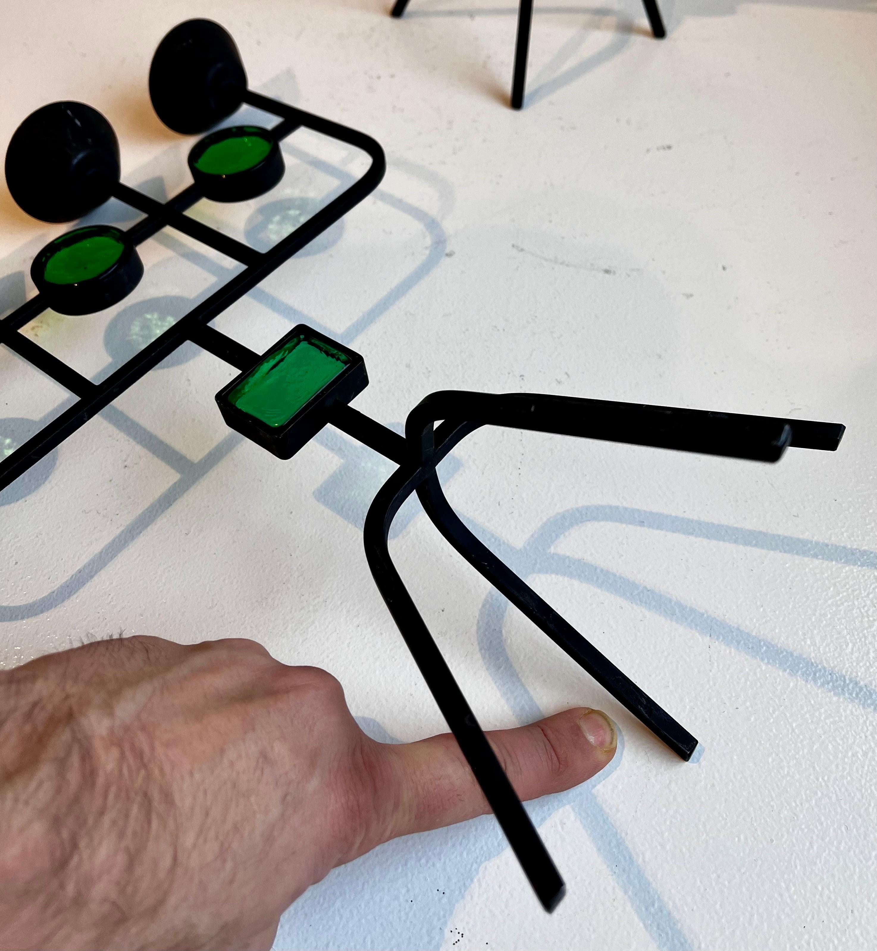 Coppia di candelabri in vetro verde e ferro battuto per Ystad-Metall di Gunnar Ander in vendita 8