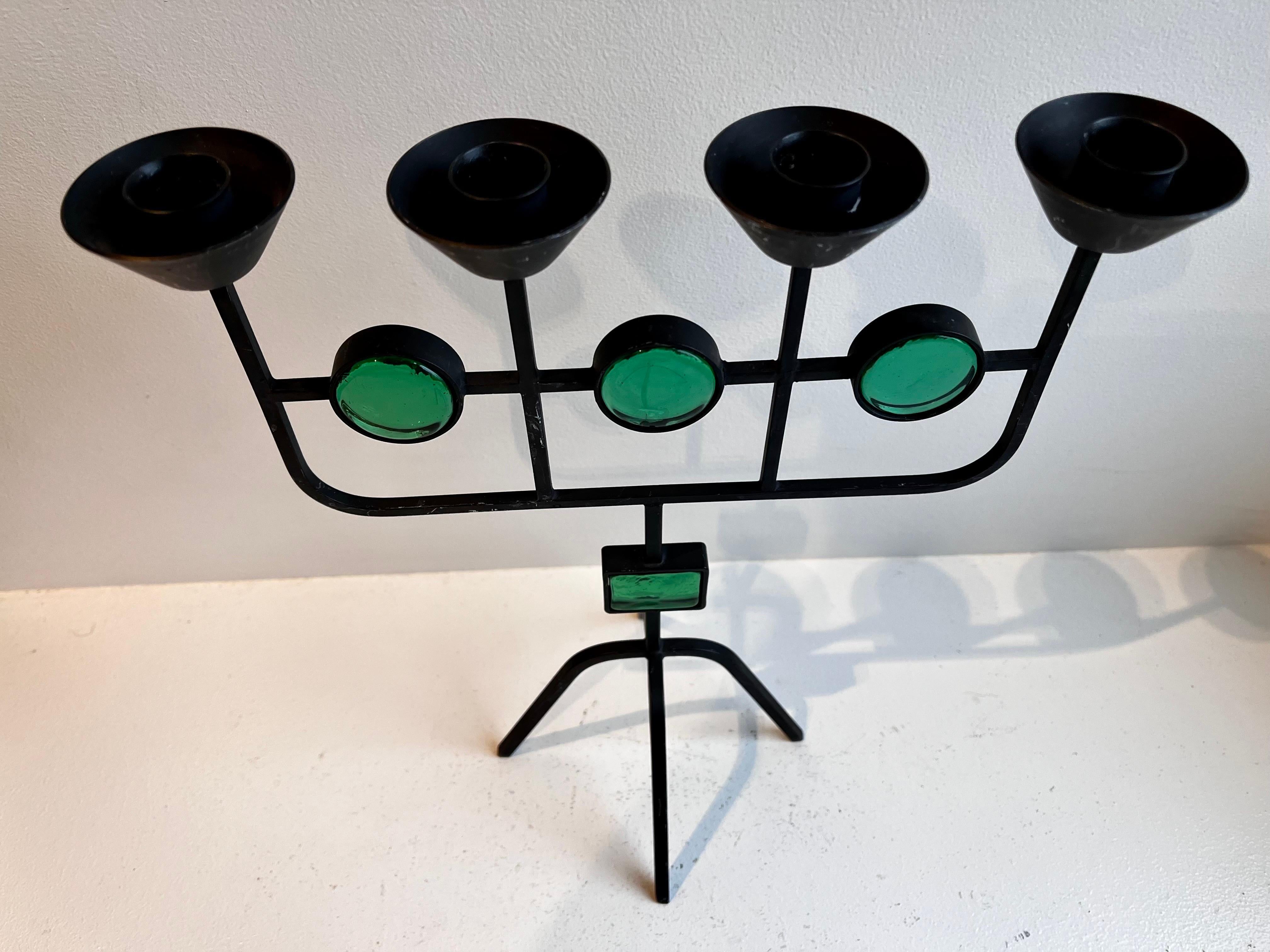 Coppia di candelabri in vetro verde e ferro battuto per Ystad-Metall di Gunnar Ander in vendita 1