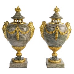Coppia di cassette in granito verde con bronzo dorato, stile Luigi XVI.
