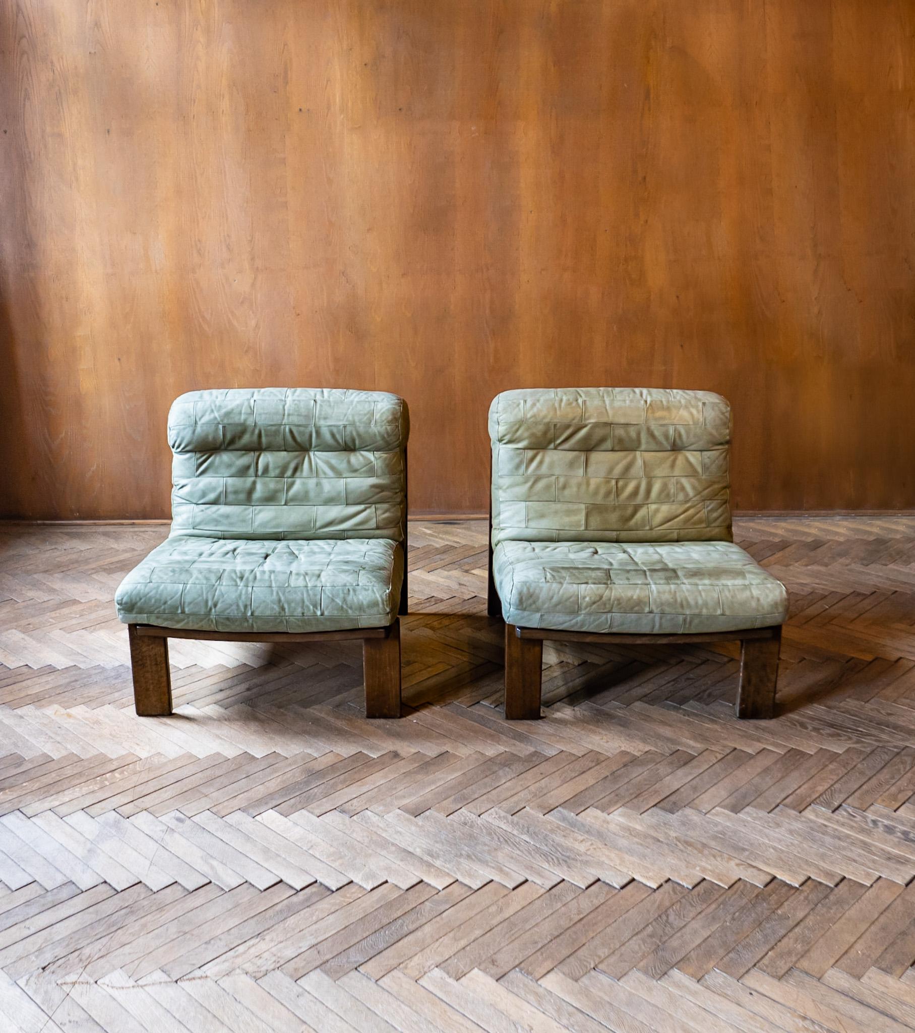 Mid-Century Modern Pair of Green Grey Patchwork Buffalo Leather Wooden Lounge Chairs, 1970s