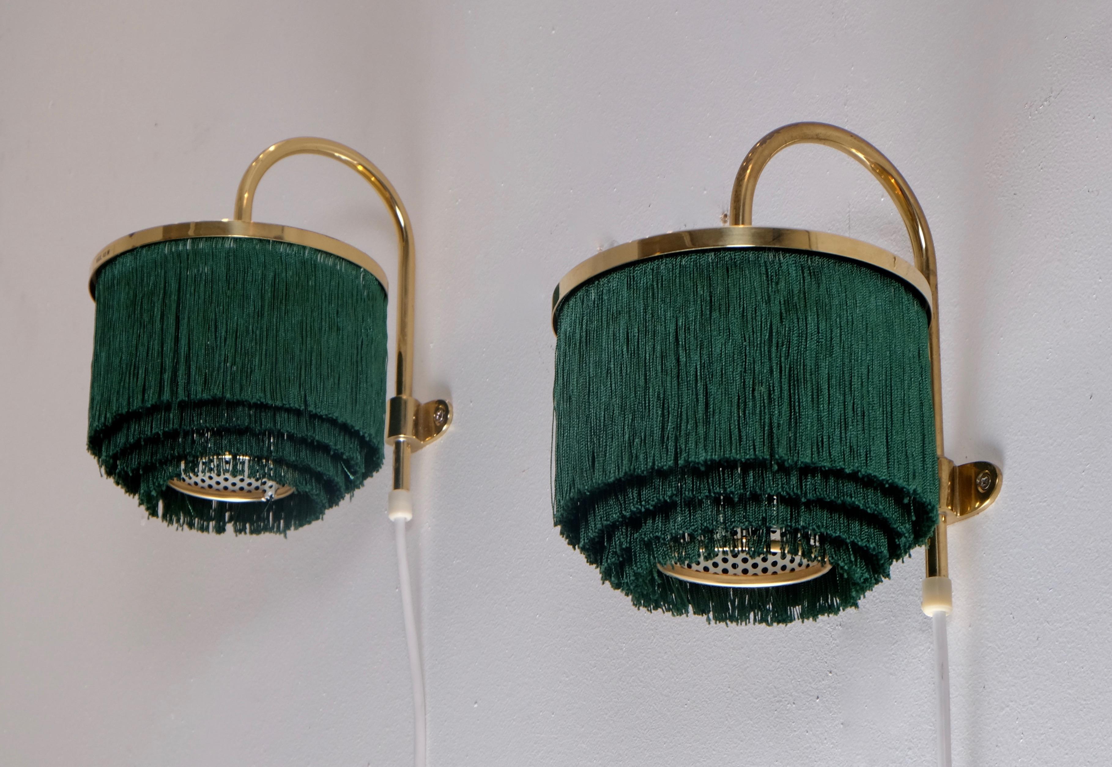 Pair of Green Hans-Agne Jakobsson V271 Wall Lights, 1960s In Good Condition For Sale In Stockholm, SE