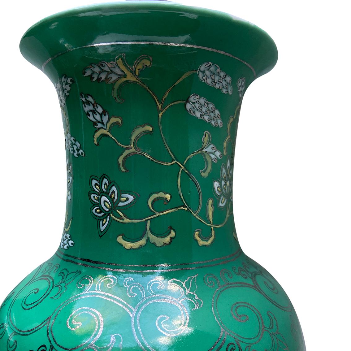 Paire de lampes italiennes en porcelaine verte Bon état - En vente à New York, NY