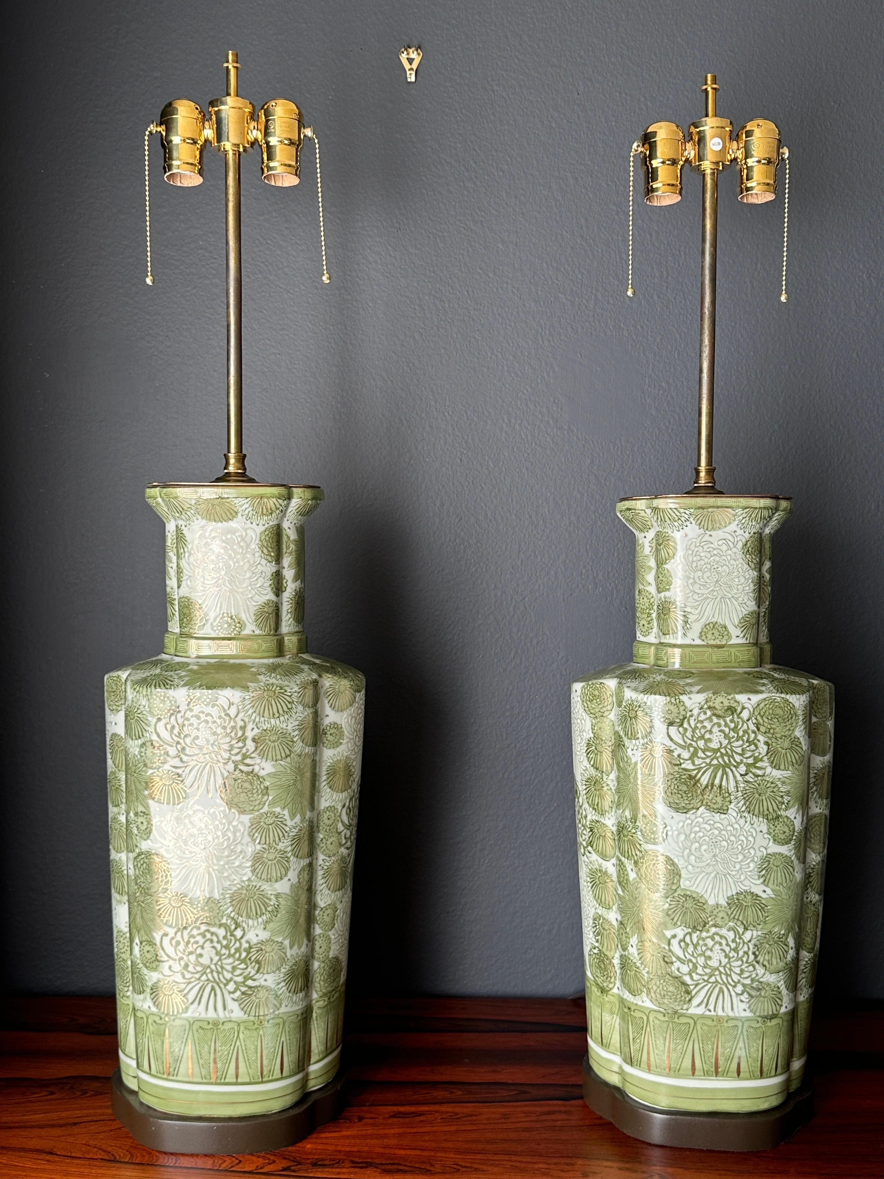 Chinoiserie Pair of Green Japanese Porcelain Lamps 