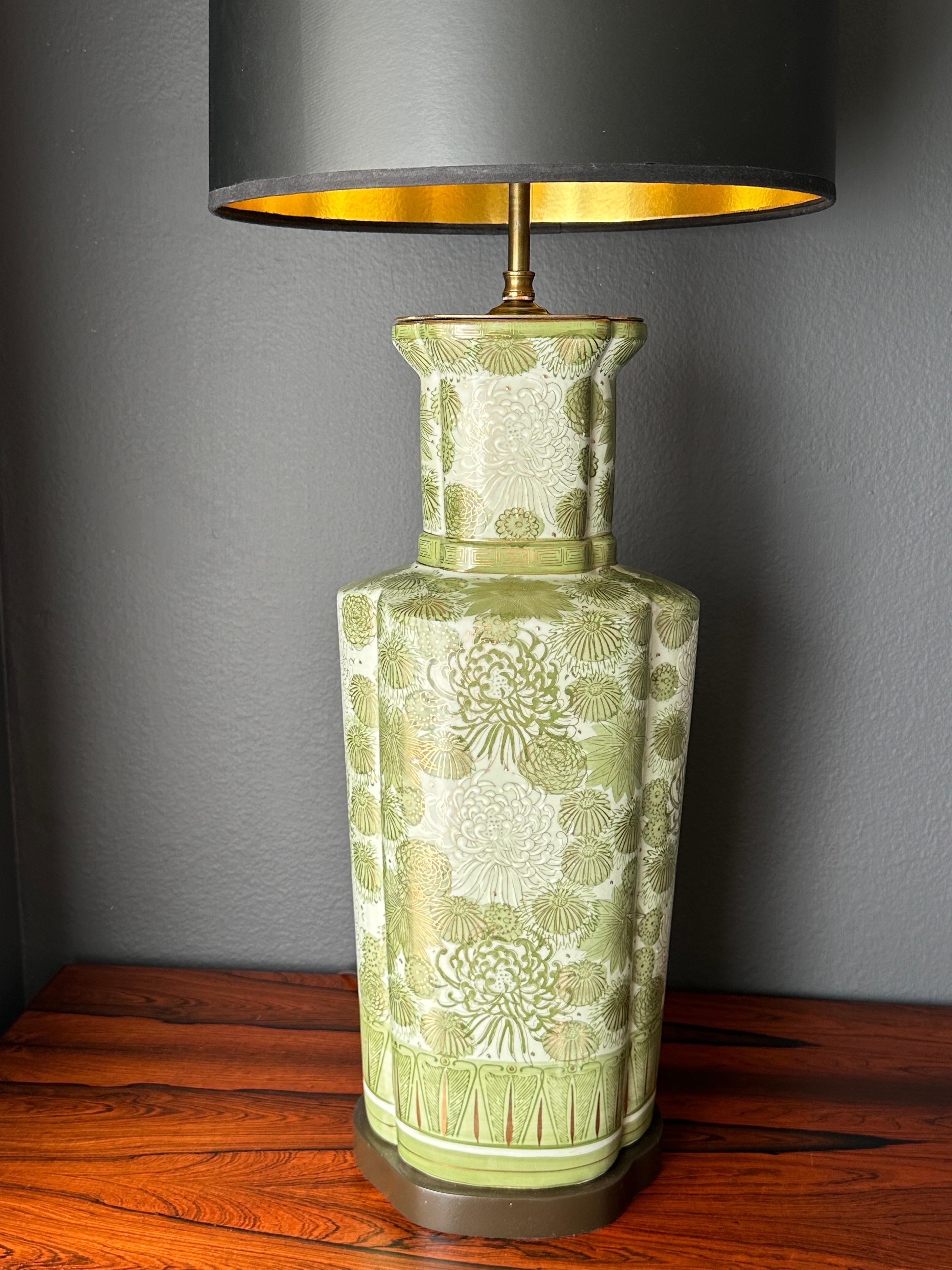 Pair of Green Japanese Porcelain Lamps In Good Condition In North Hollywood, CA
