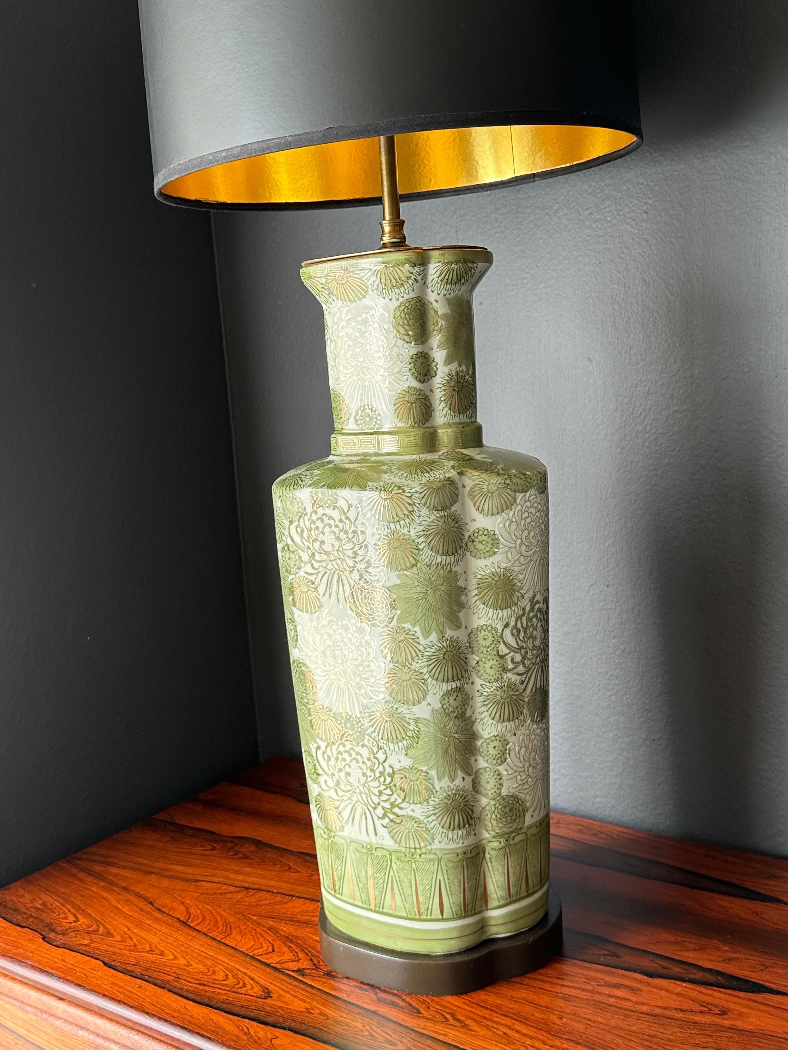Mid-20th Century Pair of Green Japanese Porcelain Lamps 