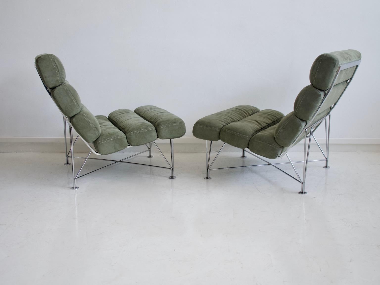 Pair of Green Lounge Chairs with Steel Frame by DUX Design Team For Sale 1