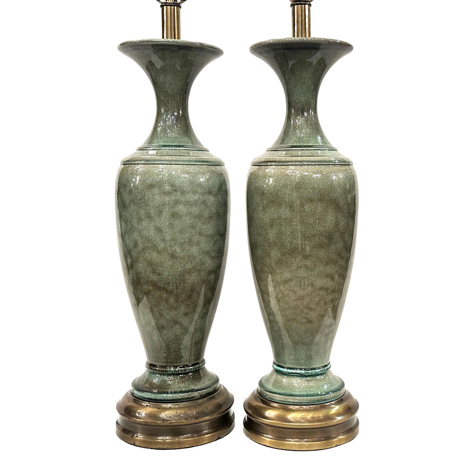 Italian Pair of Green Midcentury Porcelain Lamps For Sale