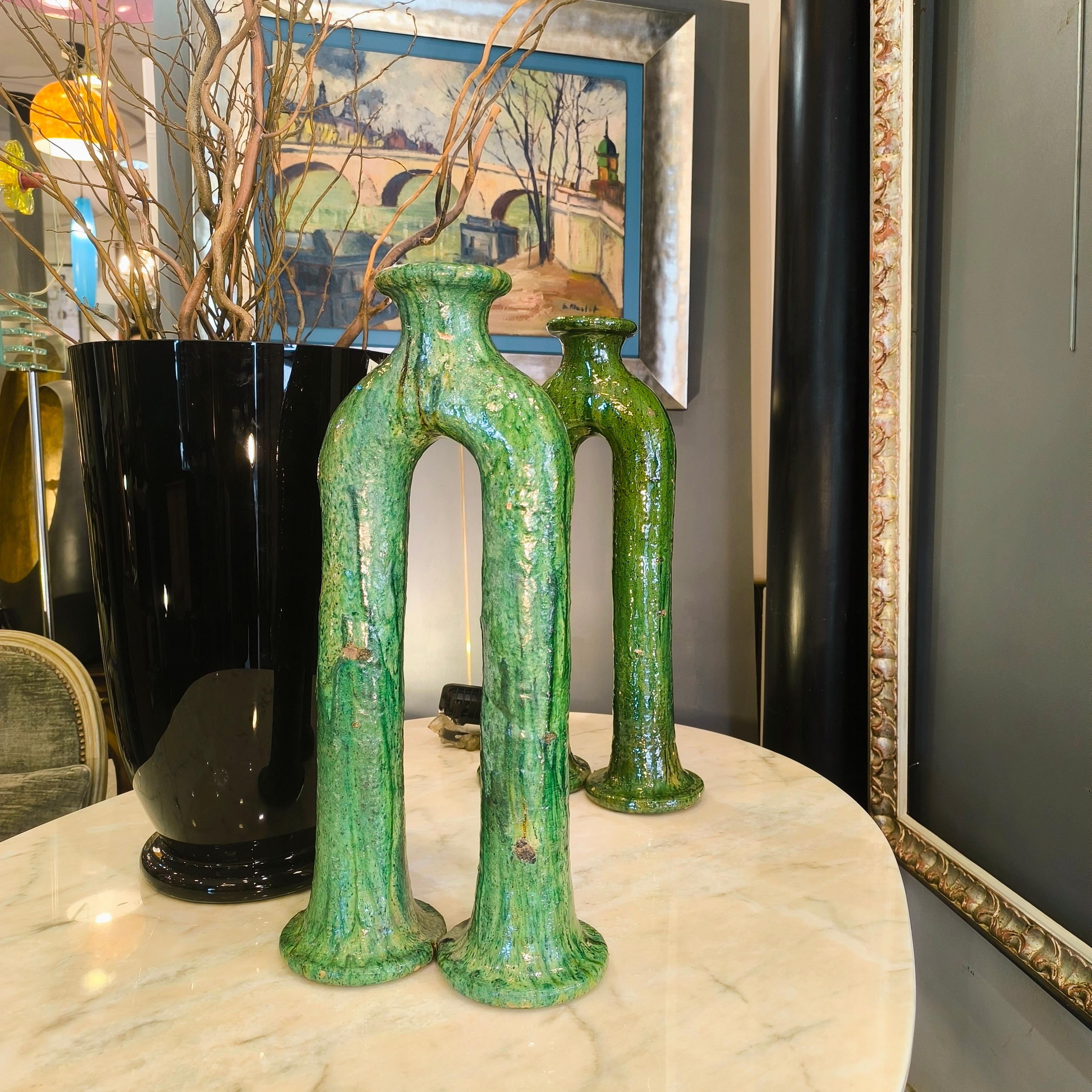 Art nouveau Paire de chandeliers marocains verts en céramique Tamegroute verte en vente