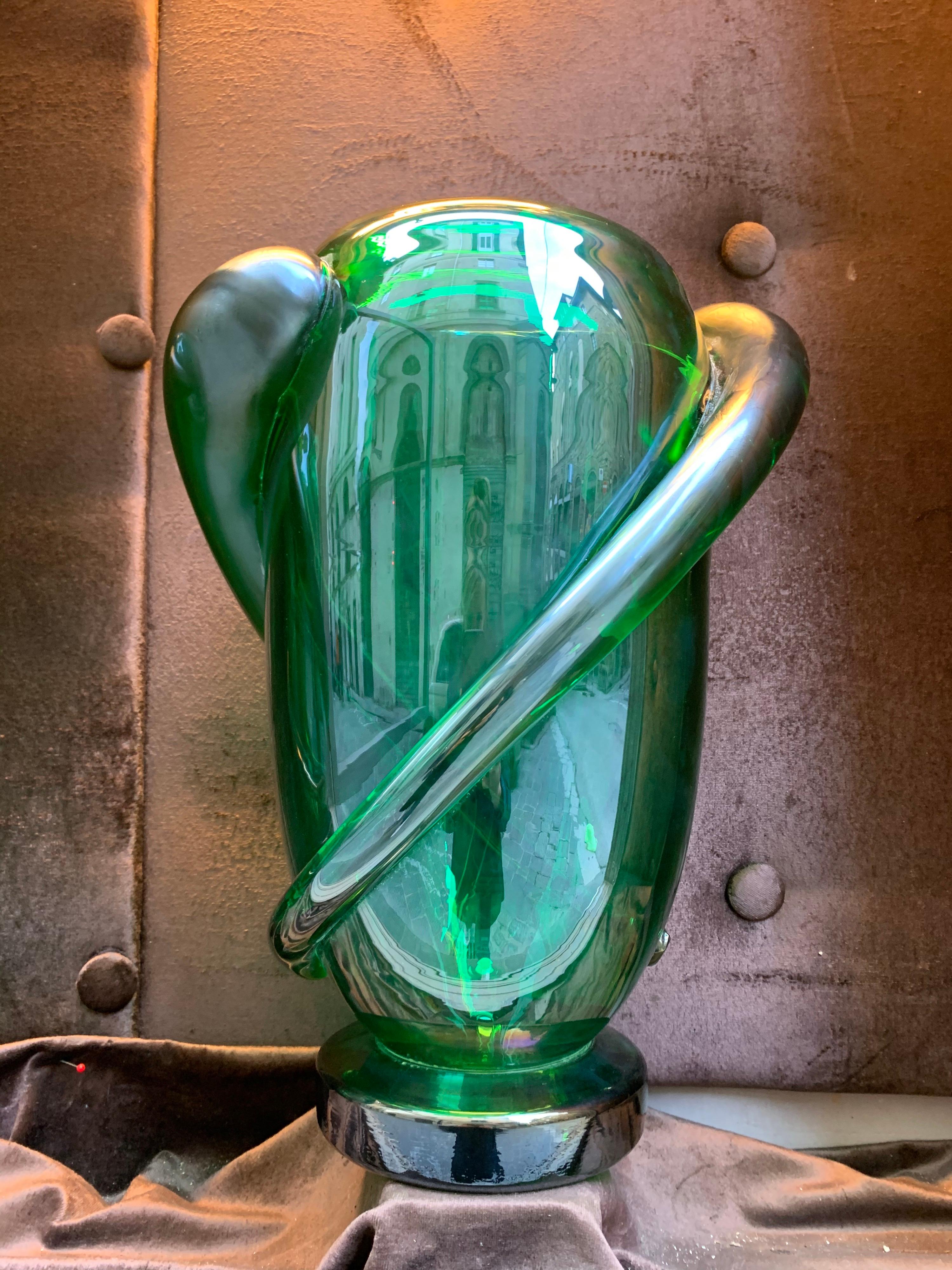 Paar mundgeblasene schillernde Vasen aus grünem Muranoglas von Costantini, 1980er Jahre im Zustand „Hervorragend“ im Angebot in Florence, IT