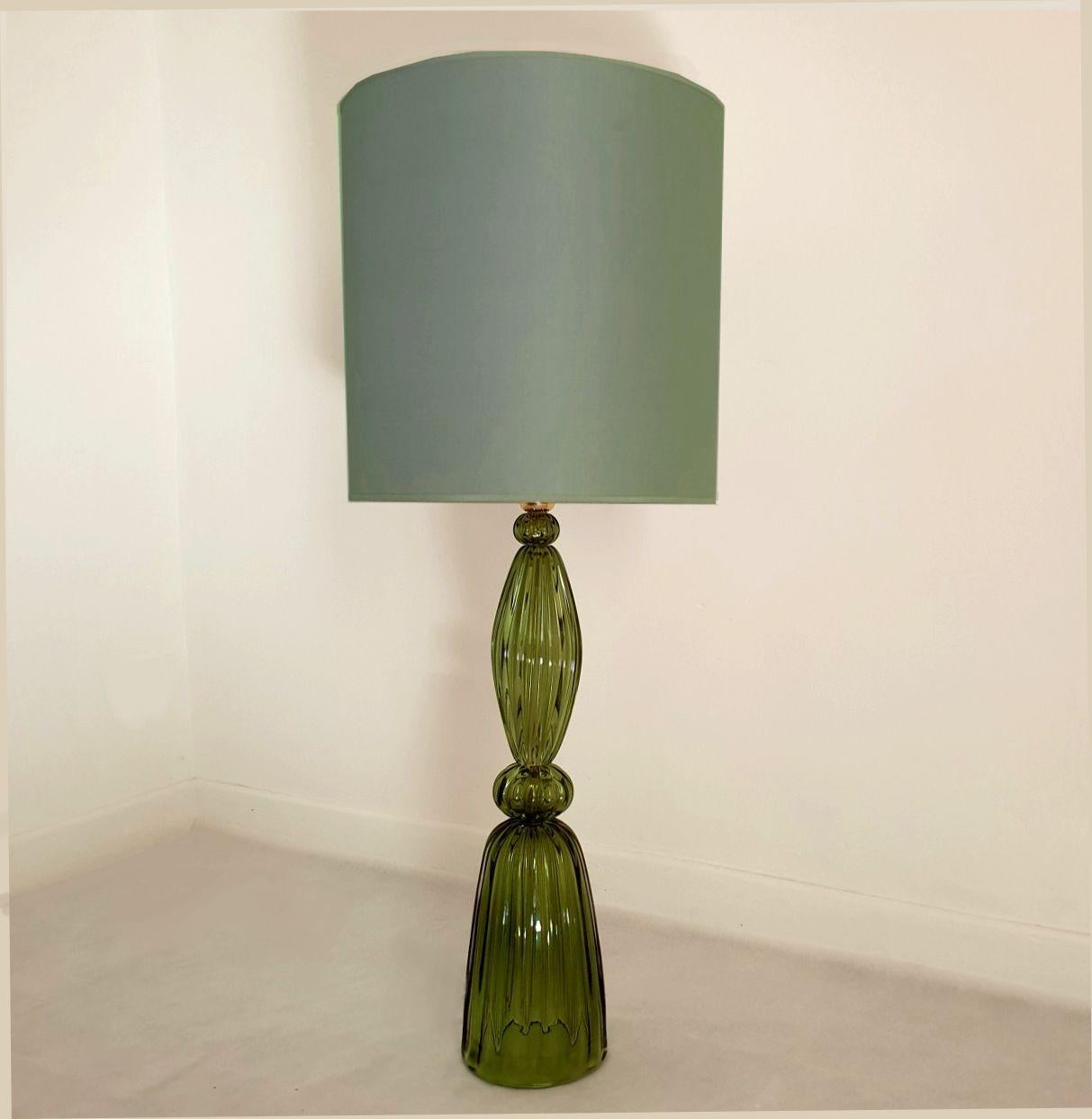 italien Paire de lampes vertes en verre de Murano en vente