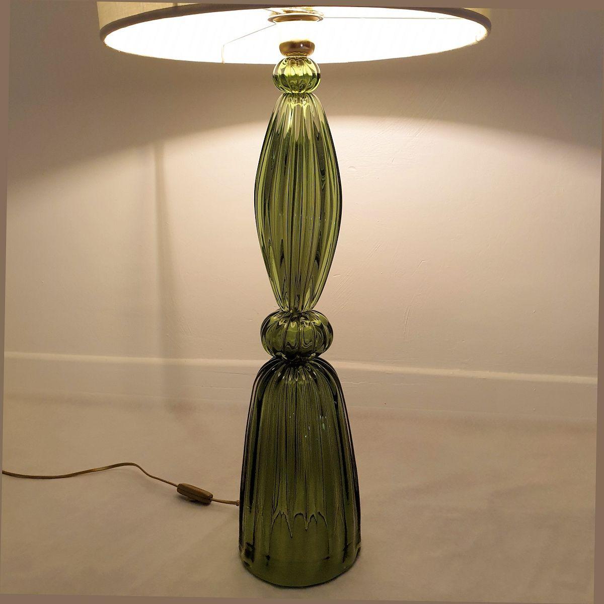 Paire de lampes vertes en verre de Murano Excellent état - En vente à Dallas, TX
