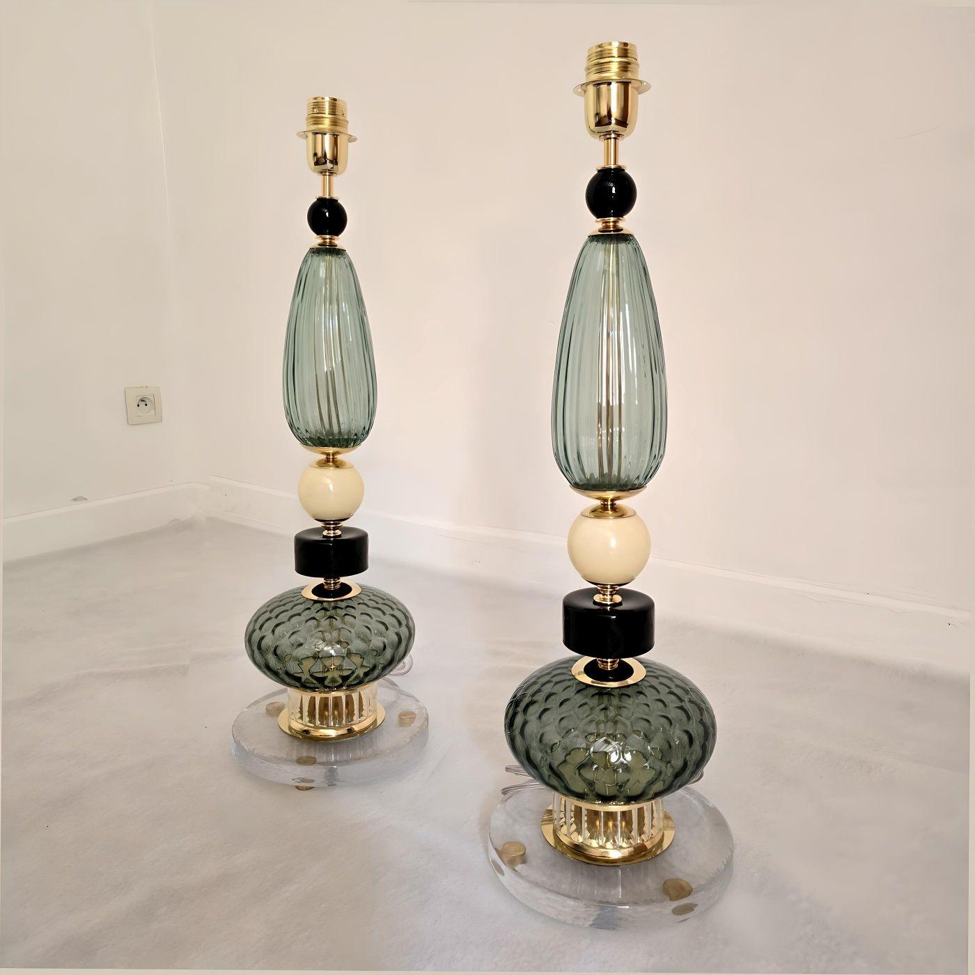 Mid-Century moderno Coppia di lampade in vetro di Murano verde, Italia in vendita