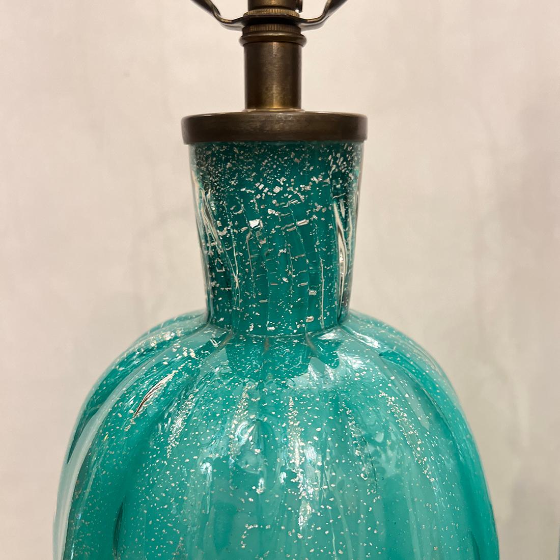 Milieu du XXe siècle Paire de lampes de Murano vertes en vente