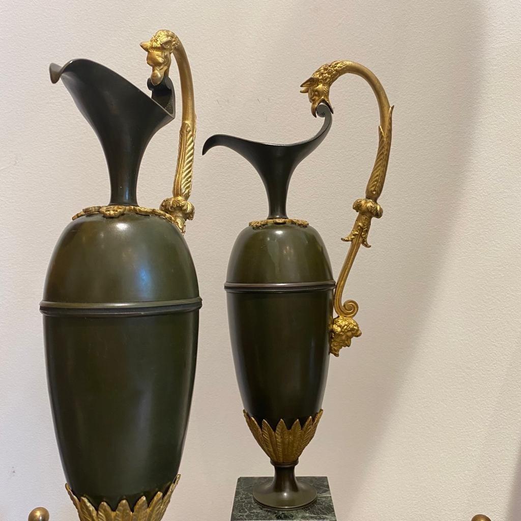 Pair Of Green Patina And Gilt Bronze Ewers, First Empire, Attributed To Ravrio For Sale 5