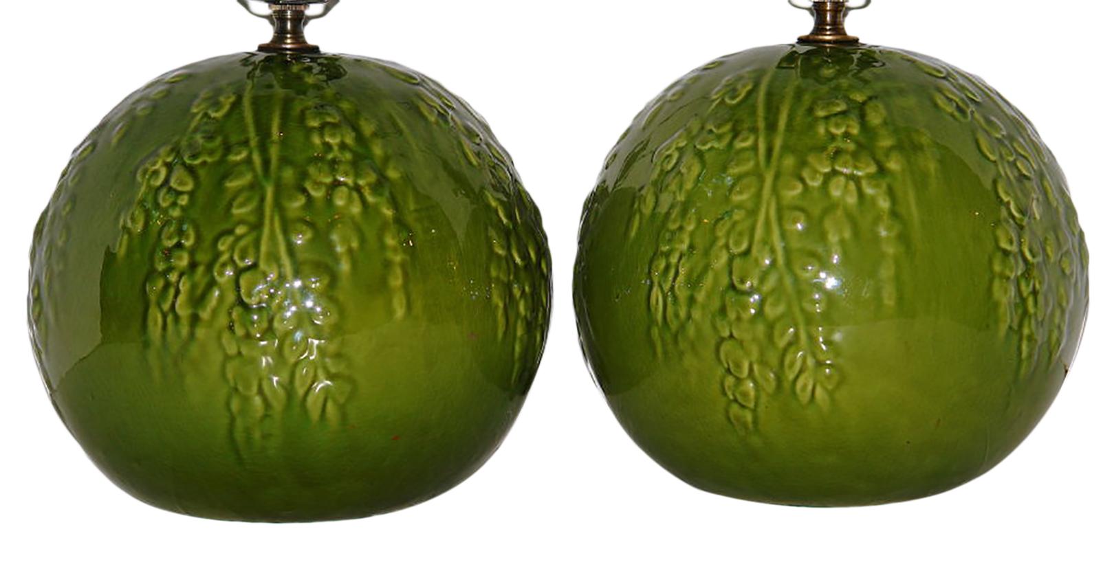 Pair of Green Porcelain Table Lamps In Good Condition In New York, NY