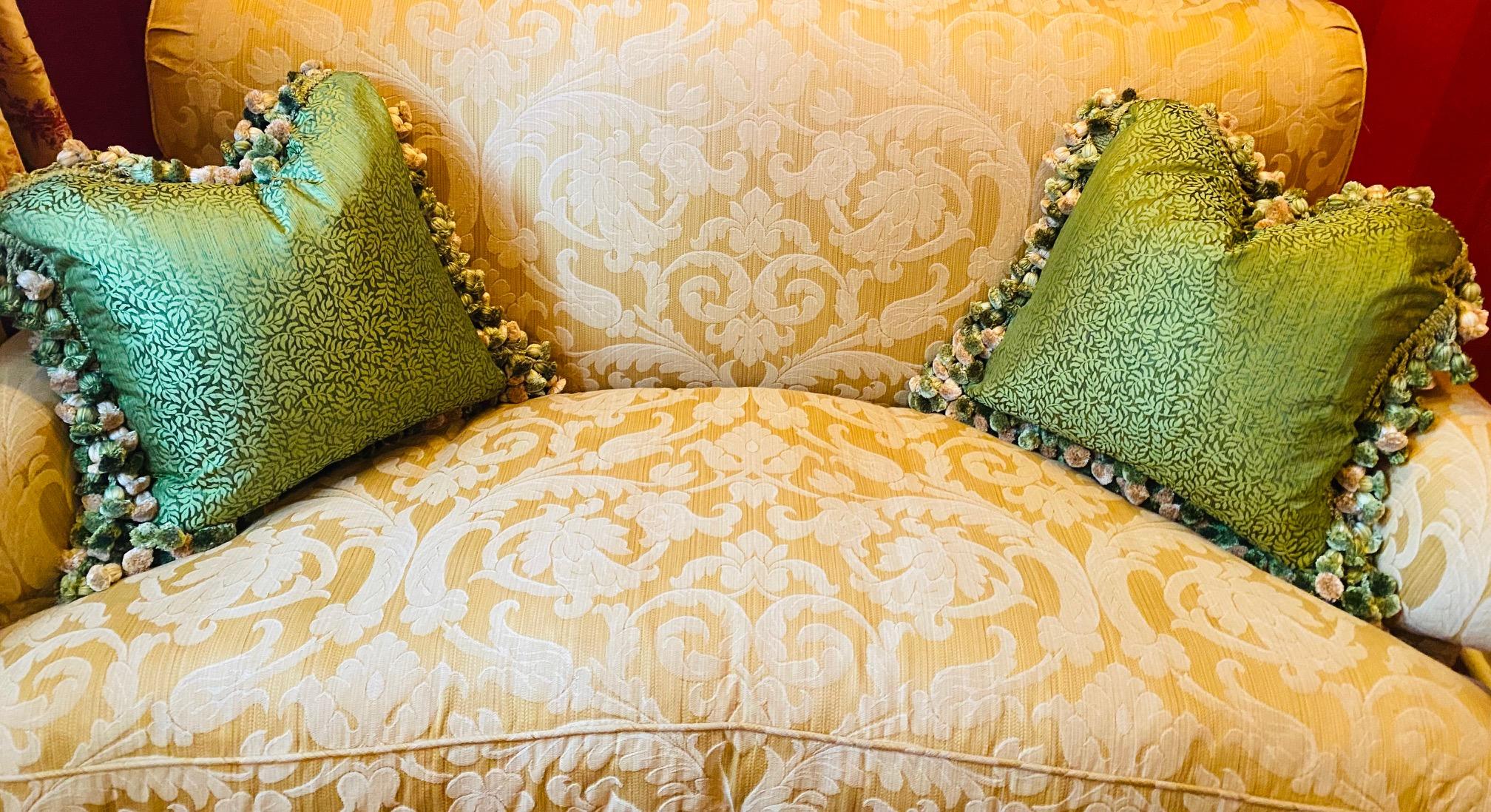 Pair of Green Silk Cushions In New Condition For Sale In Palm Beach, FL