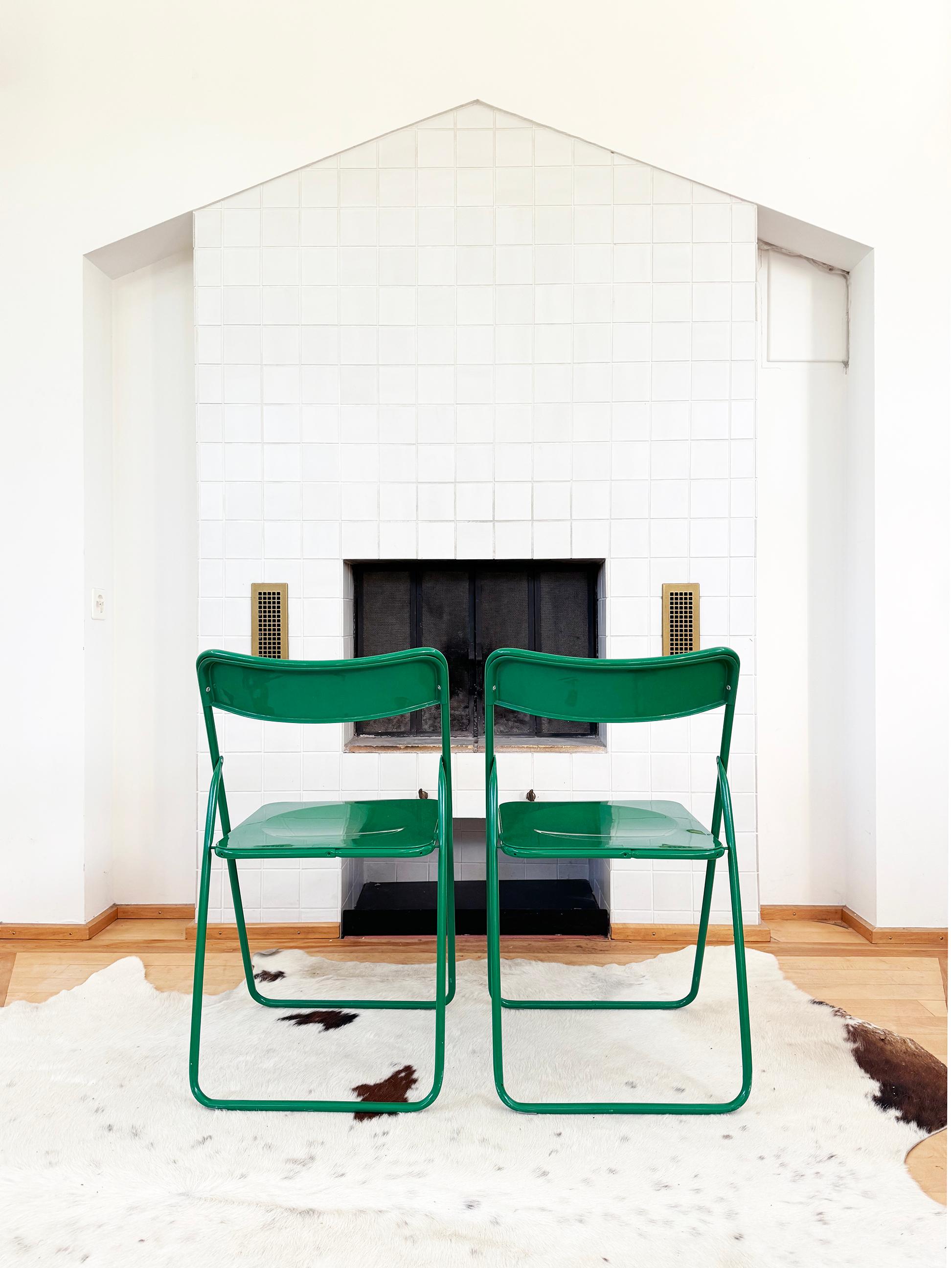 Paire de chaises vertes suédoises postmodernes des années 80 vintage Nils Gammelgaard Ikea 